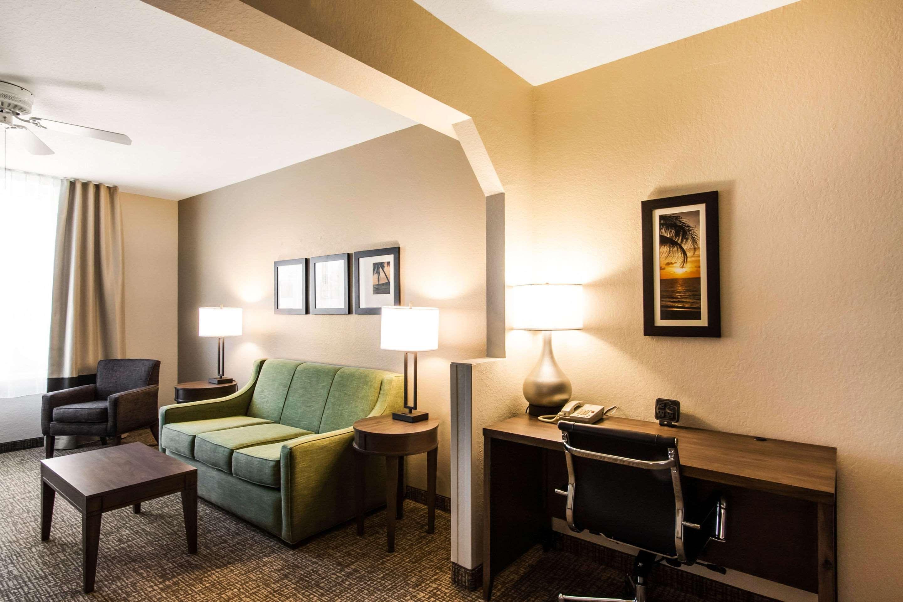 Comfort Maingate East 3*