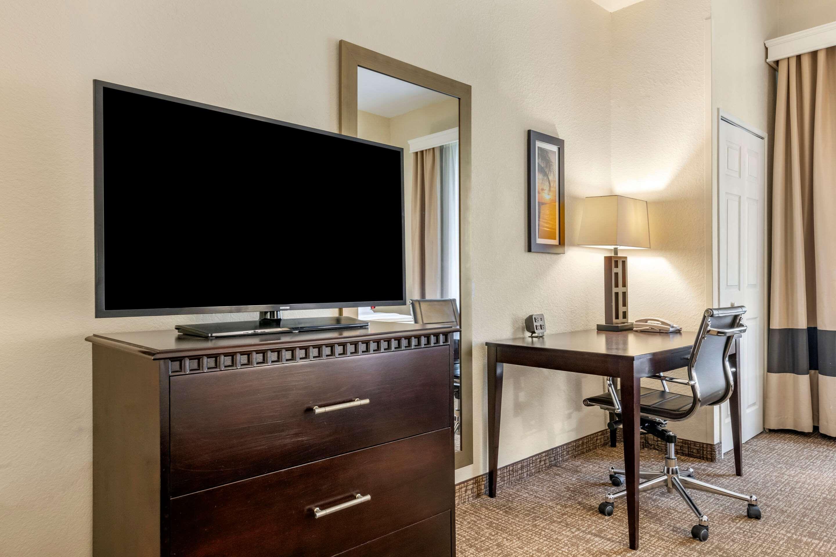 Comfort Maingate East