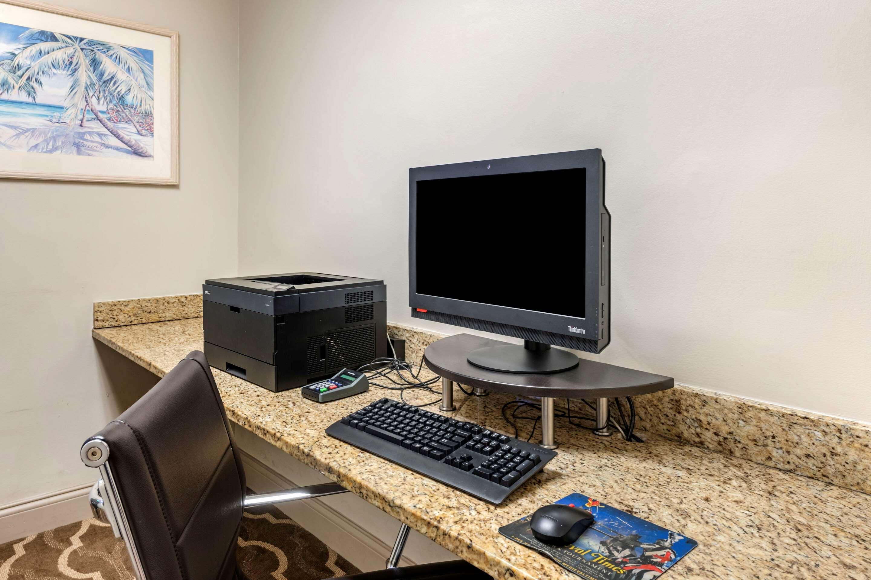 Hotel Comfort Maingate East 3*