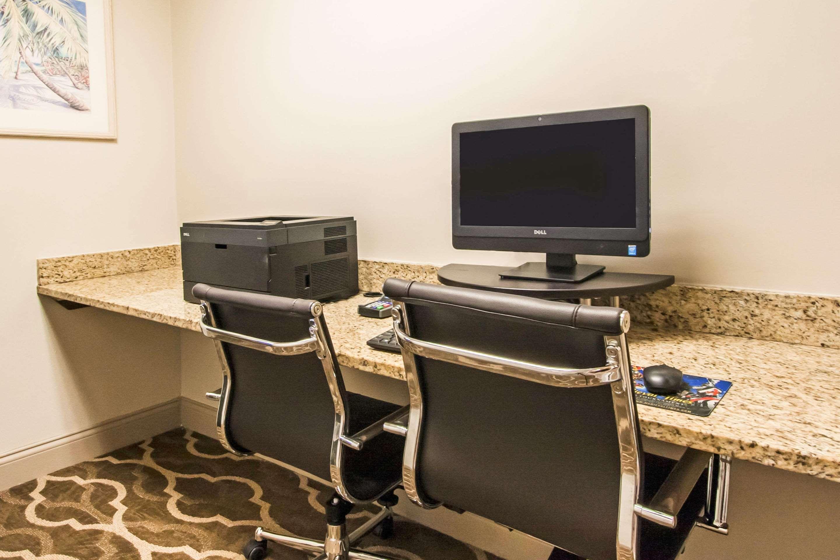 Hotel Comfort Maingate East 3*