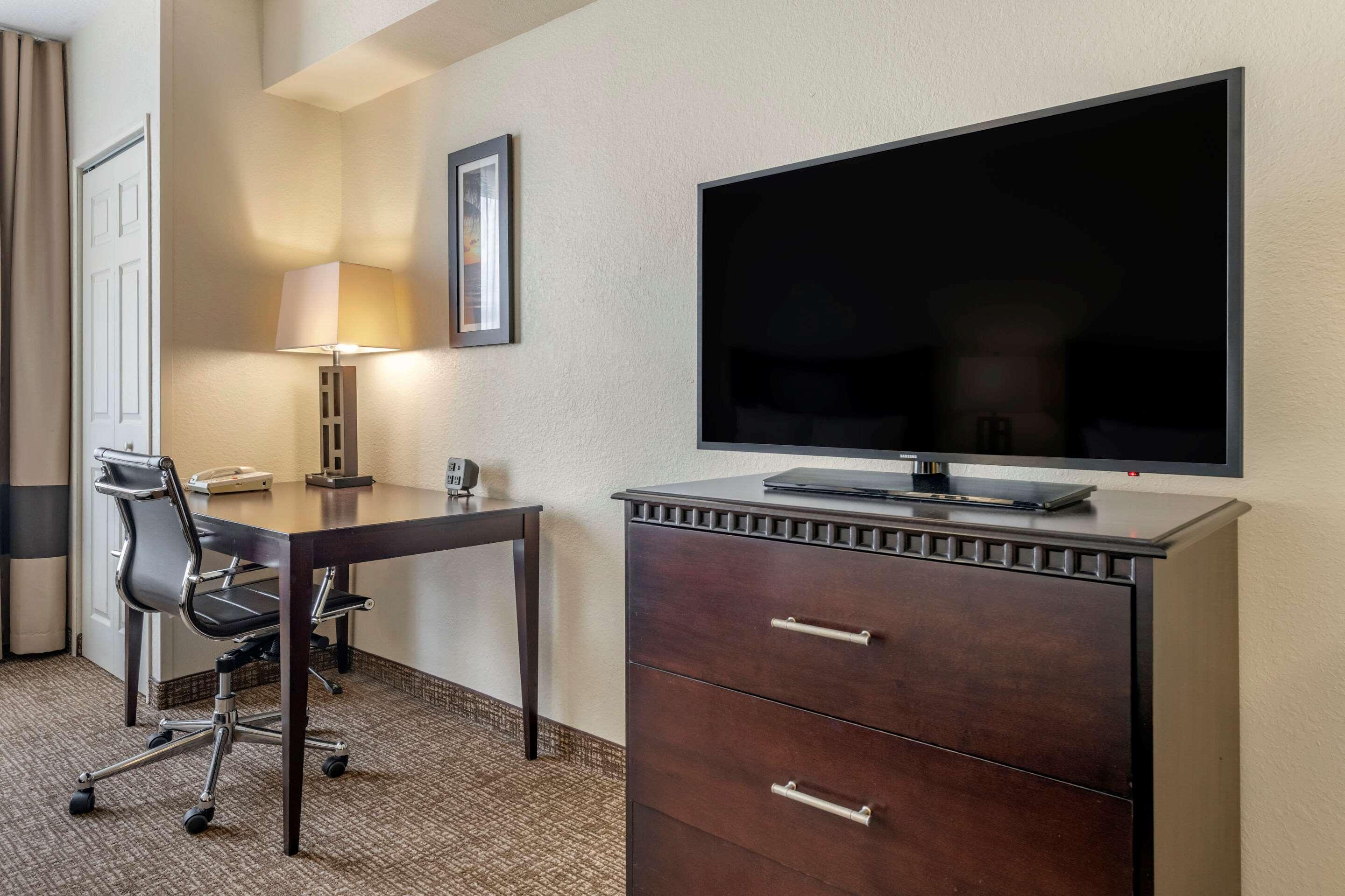 Hotel Comfort Maingate East Celebration