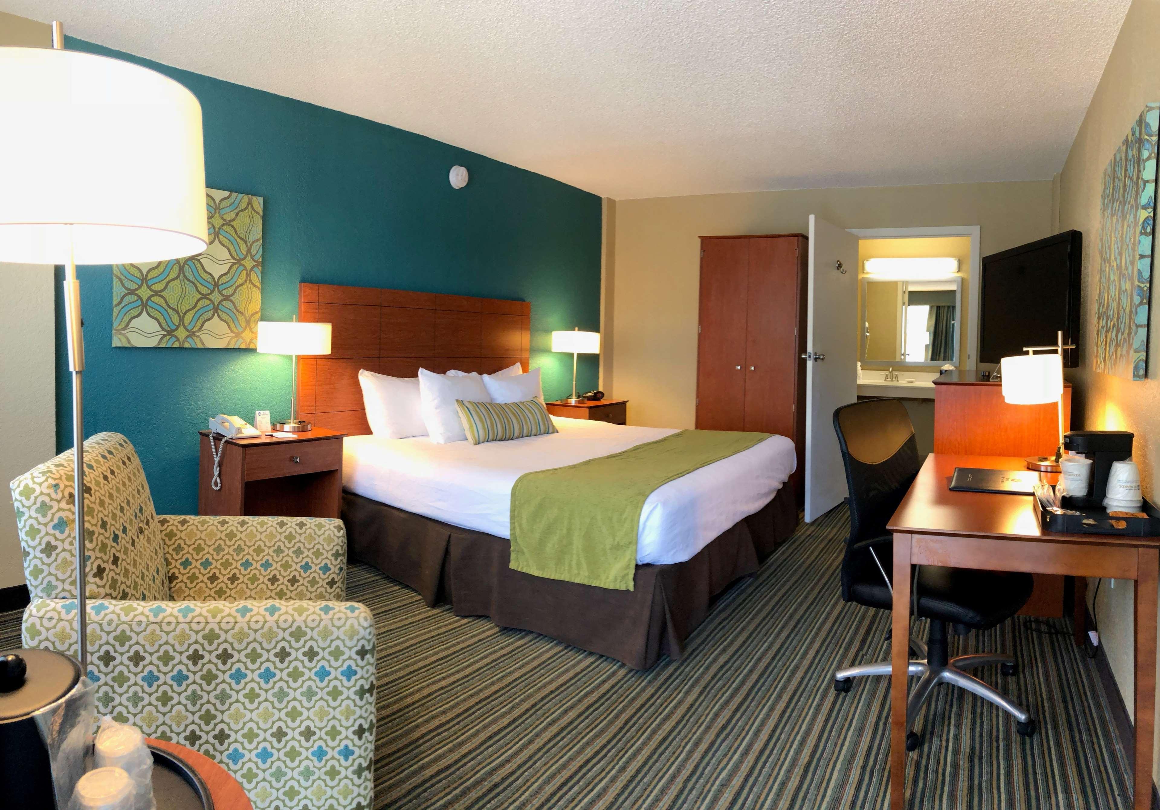 Palm Tree Club Miami Hotel North Bay Village