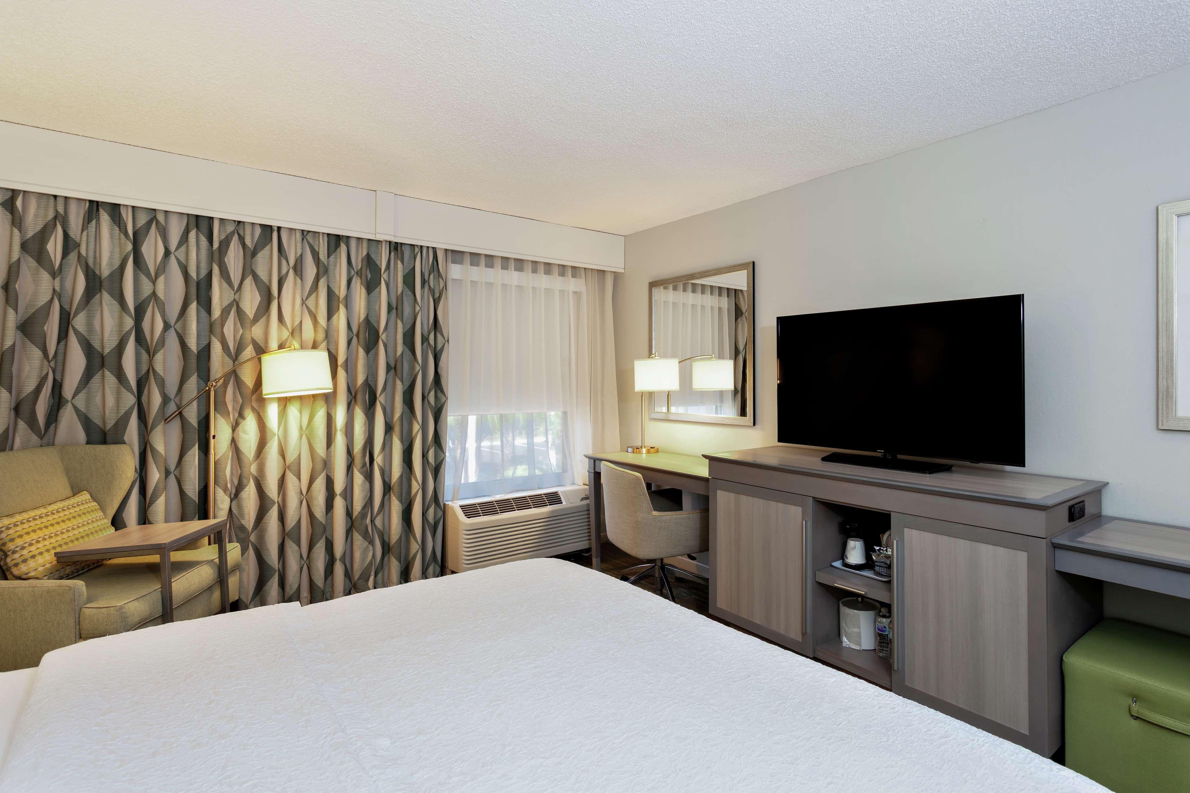 Hotel Hampton 3*