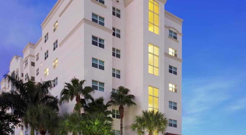 By Marriott Miami Mall Hotel Aventura