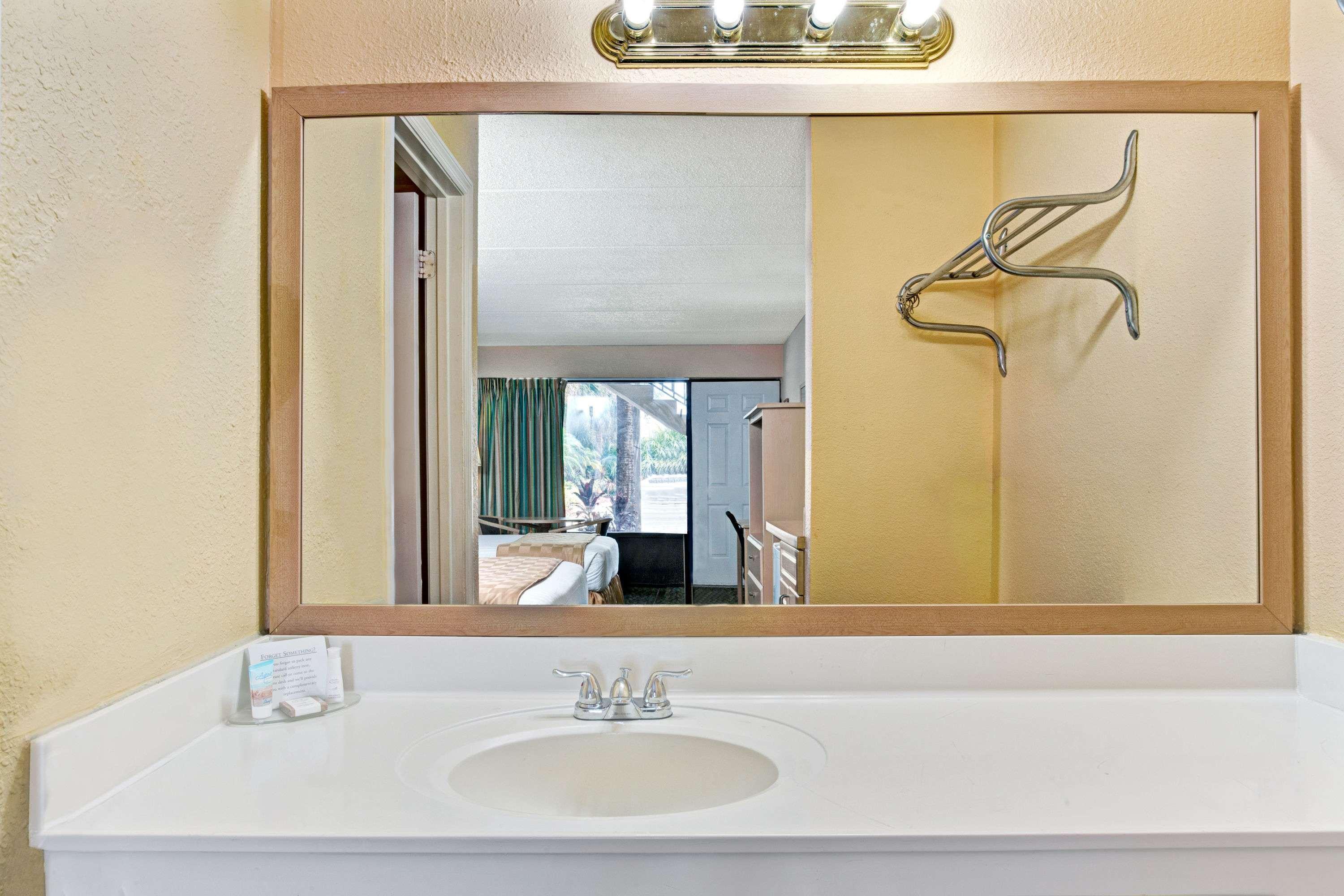 Hotel 1 Extended -