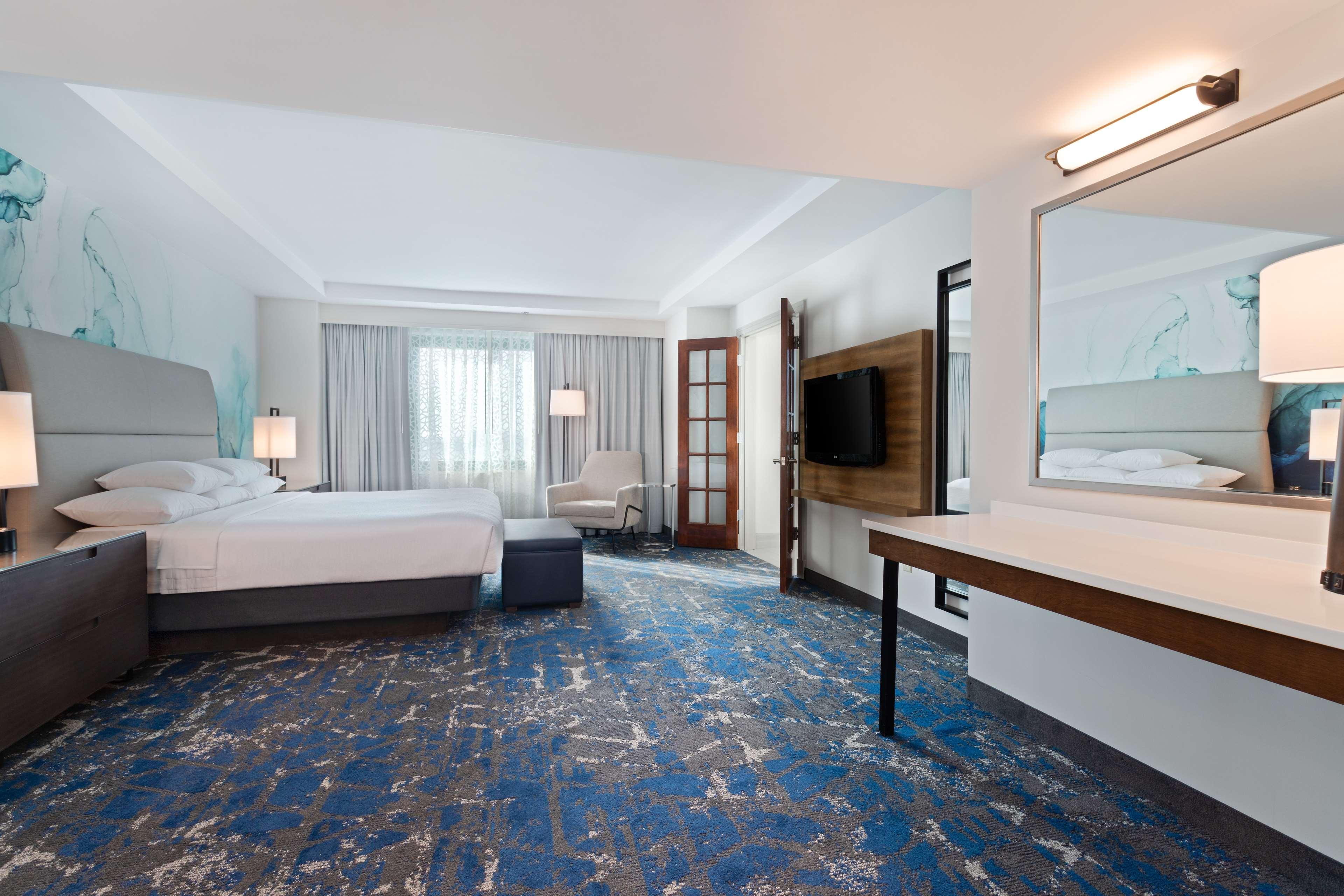 Embassy By Hilton Usf Near Busch Gardens Hotel 3*