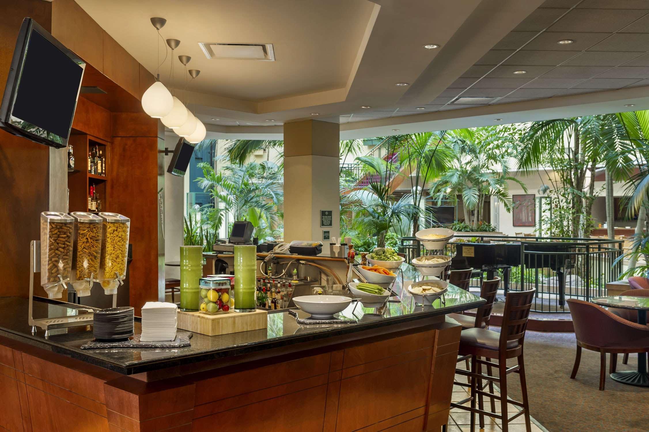 Embassy By Hilton Usf Near Busch Gardens Hotel 3*