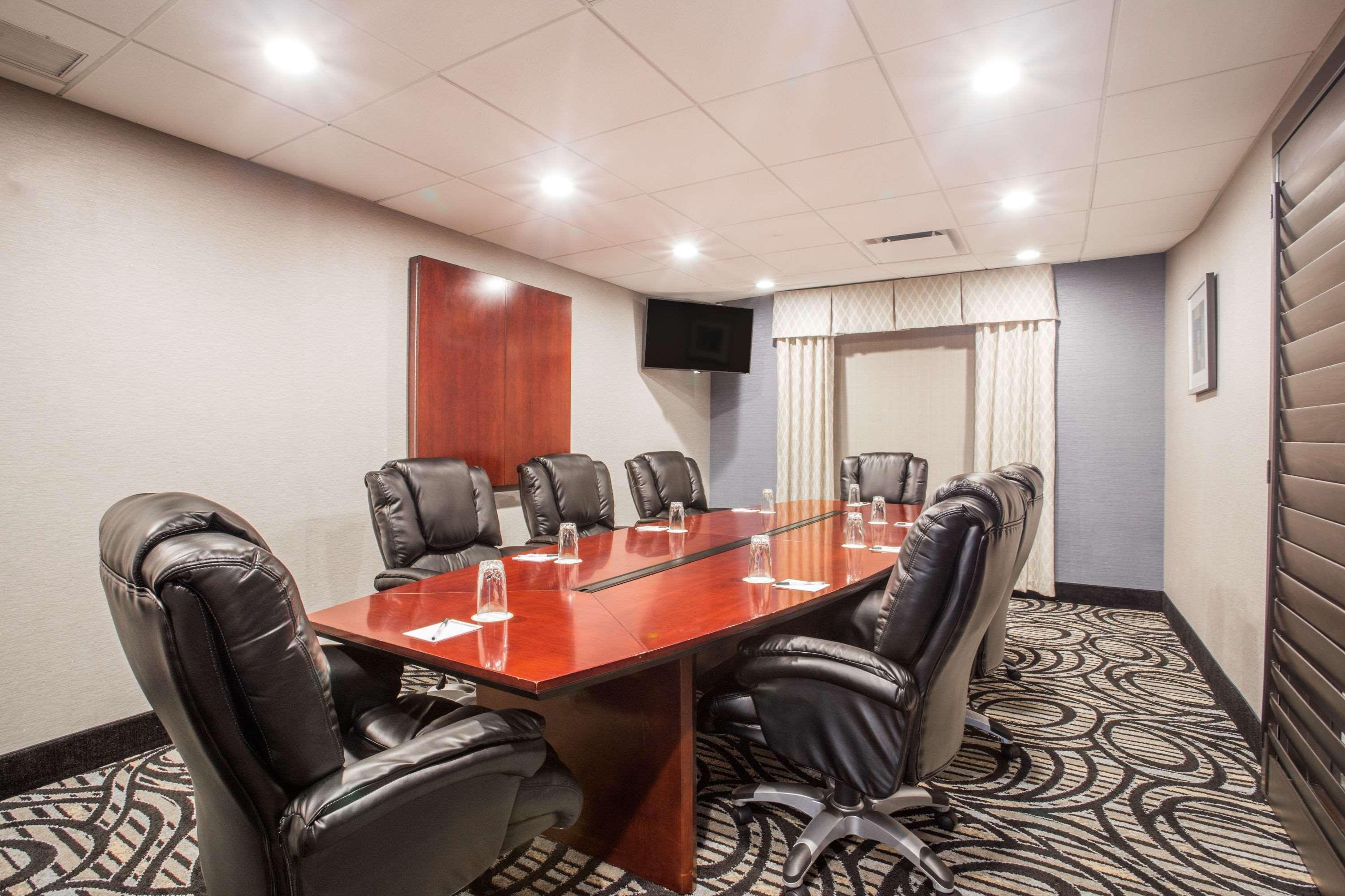 Hotel Wingate By Wyndham, Universal - Free Theme Park Shuttle