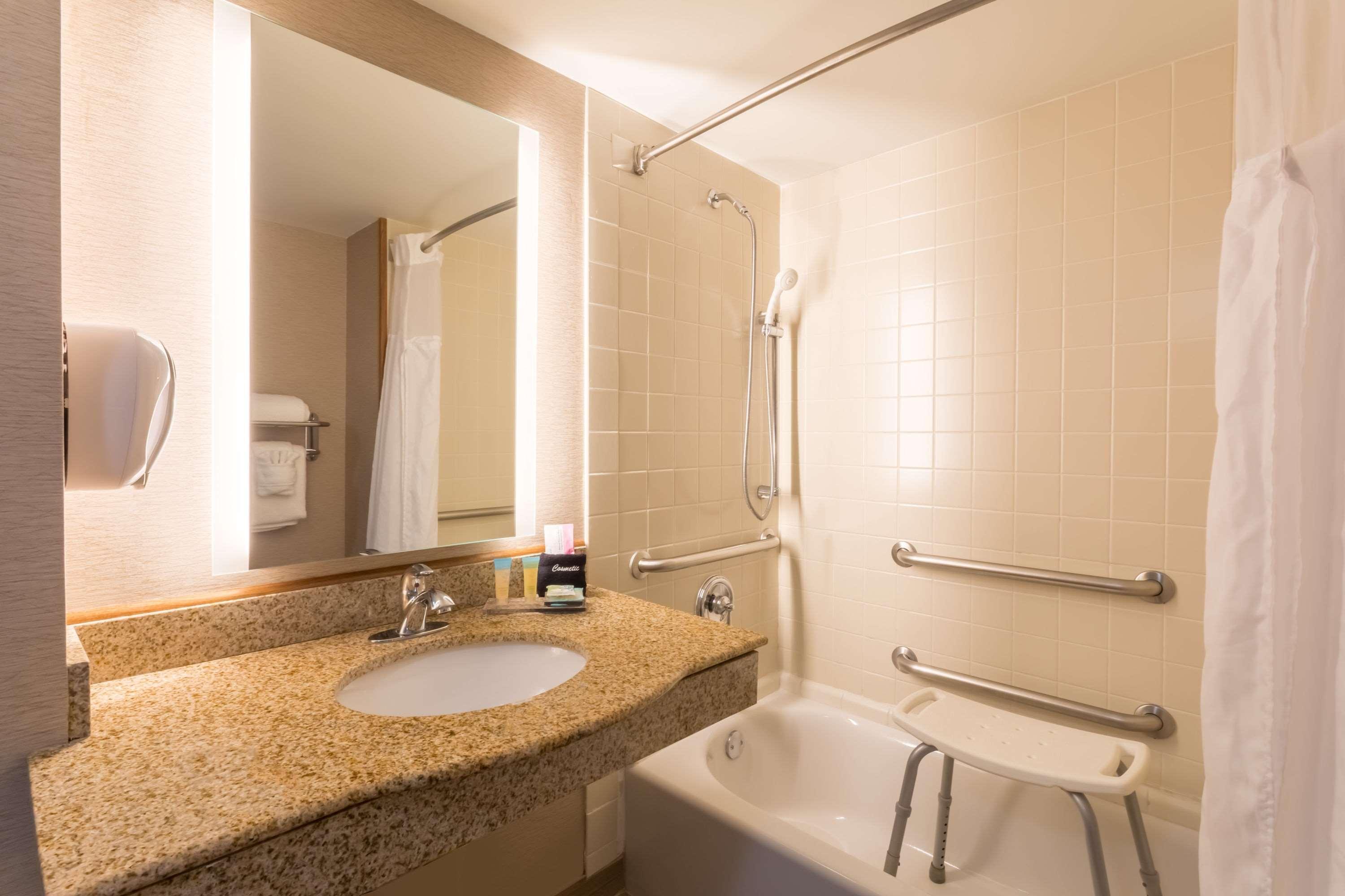 Wingate By Wyndham, Universal - Free Theme Park Shuttle Hotel