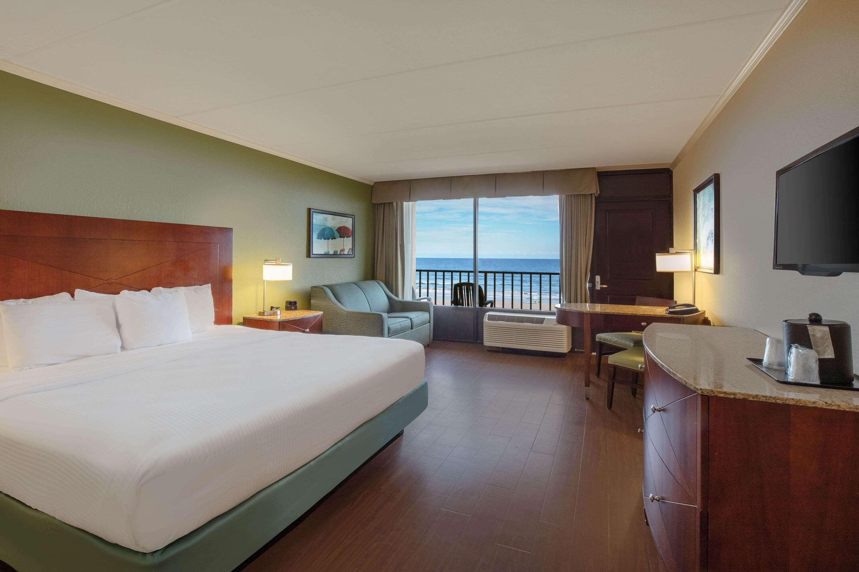 Hotel La Quinta By Wyndham Cocoa Oceanfront