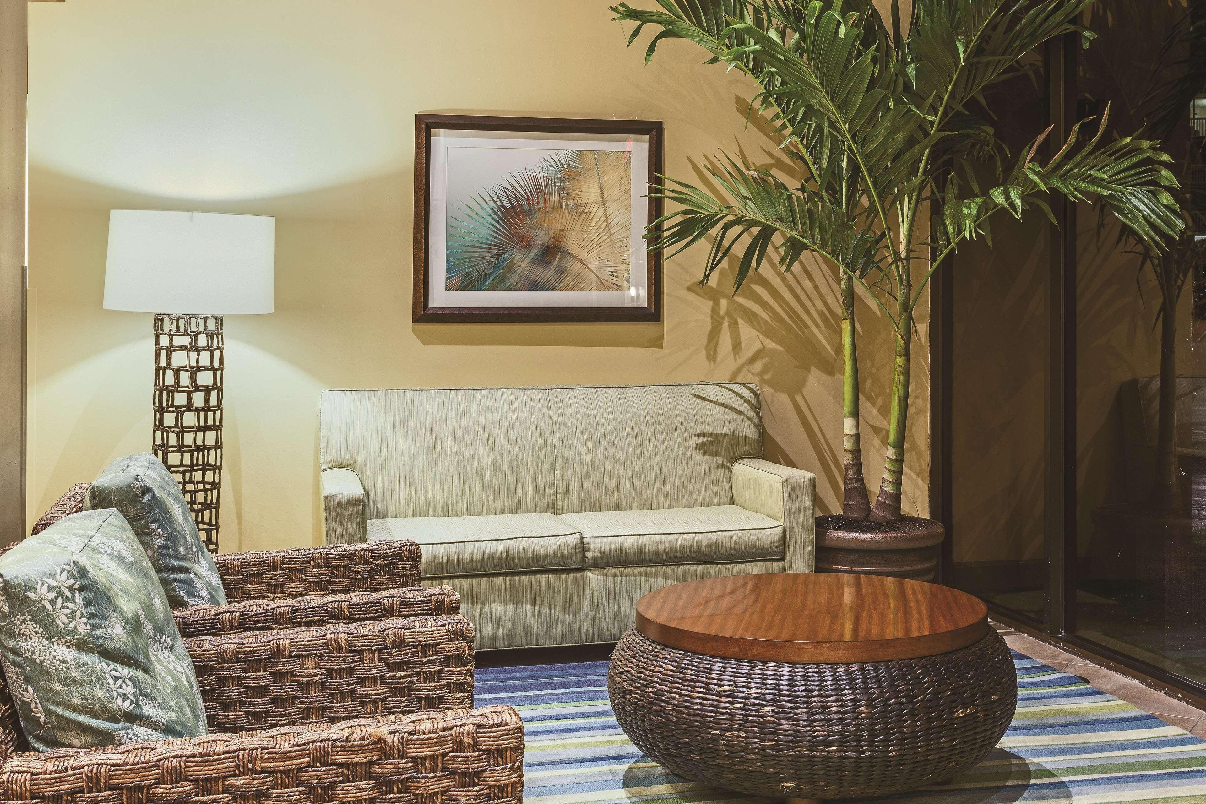 La Quinta By Wyndham Cocoa Oceanfront Hotel 3*