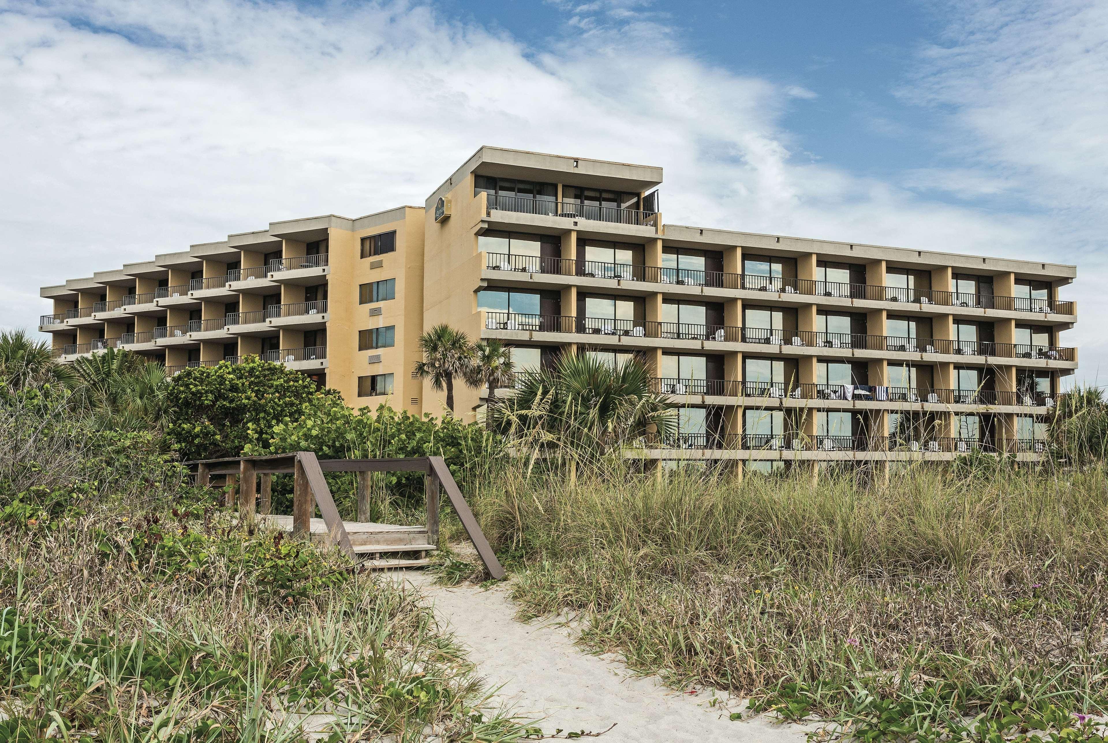 La Quinta By Wyndham Cocoa Oceanfront Hotel