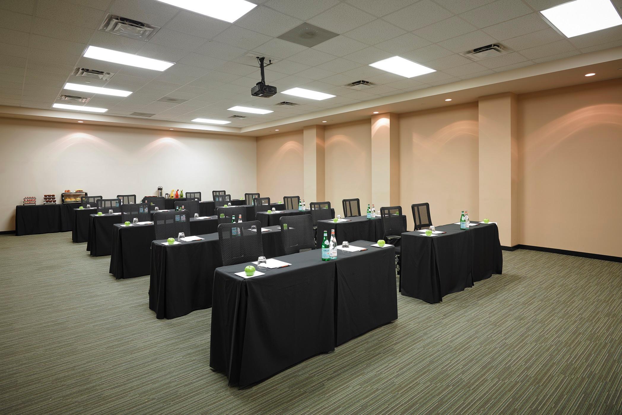 Eb Miami Airport Hotel 4*