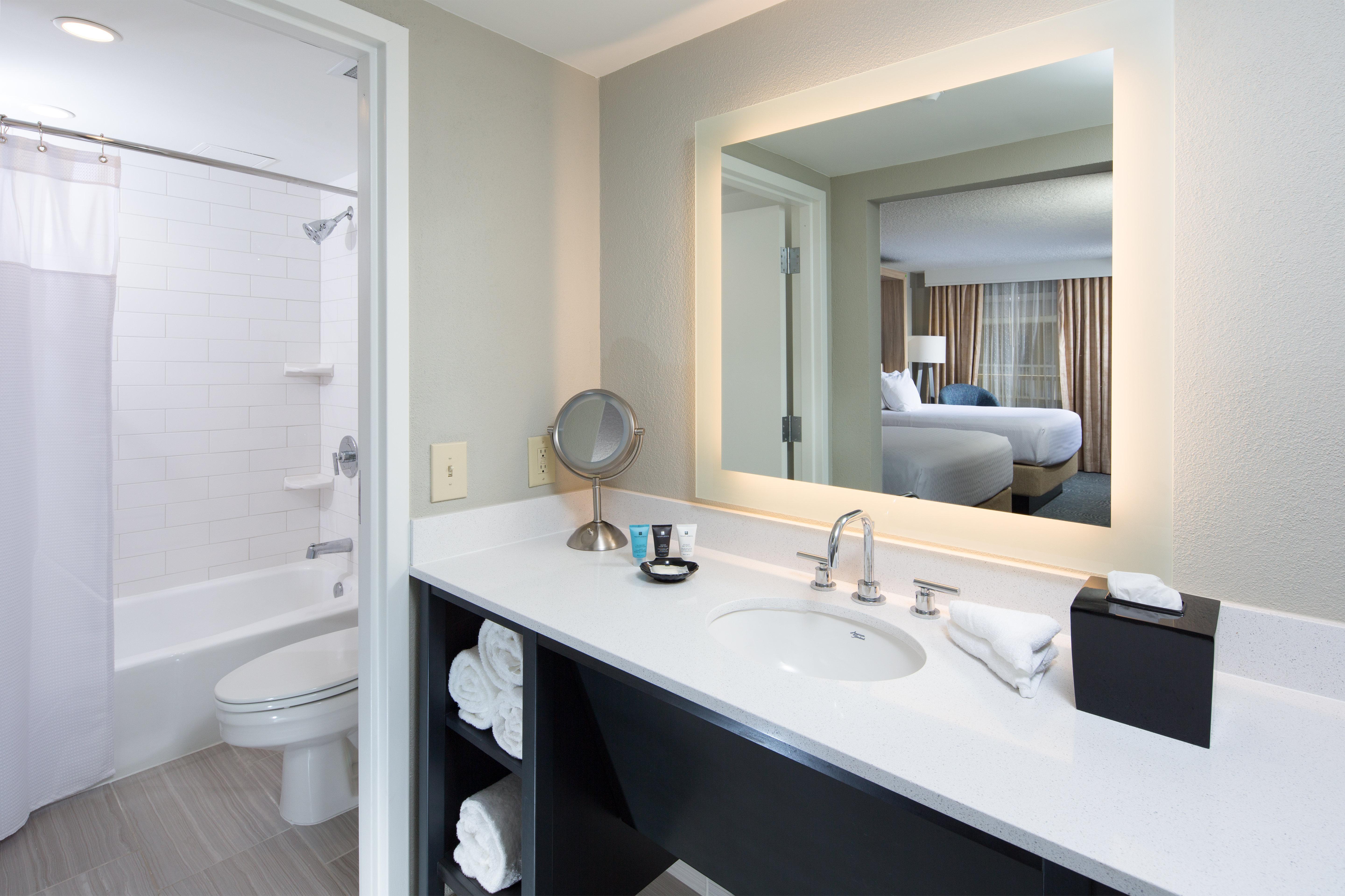 Resort Crowne Plaza Melbourne-oceanfront By Ihg Melbourne