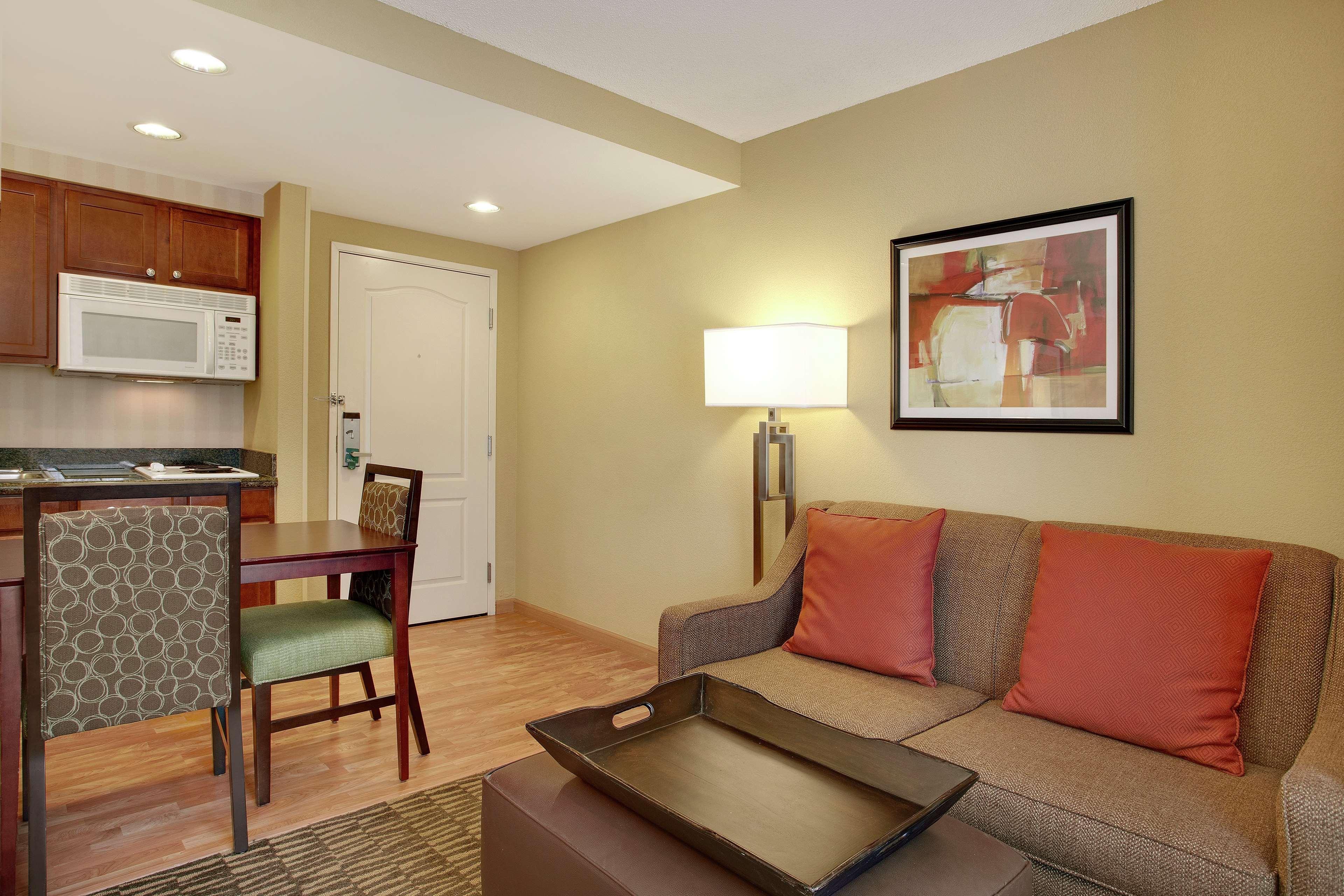 Hotel Homewood By Hilton Tampa-brandon 3*