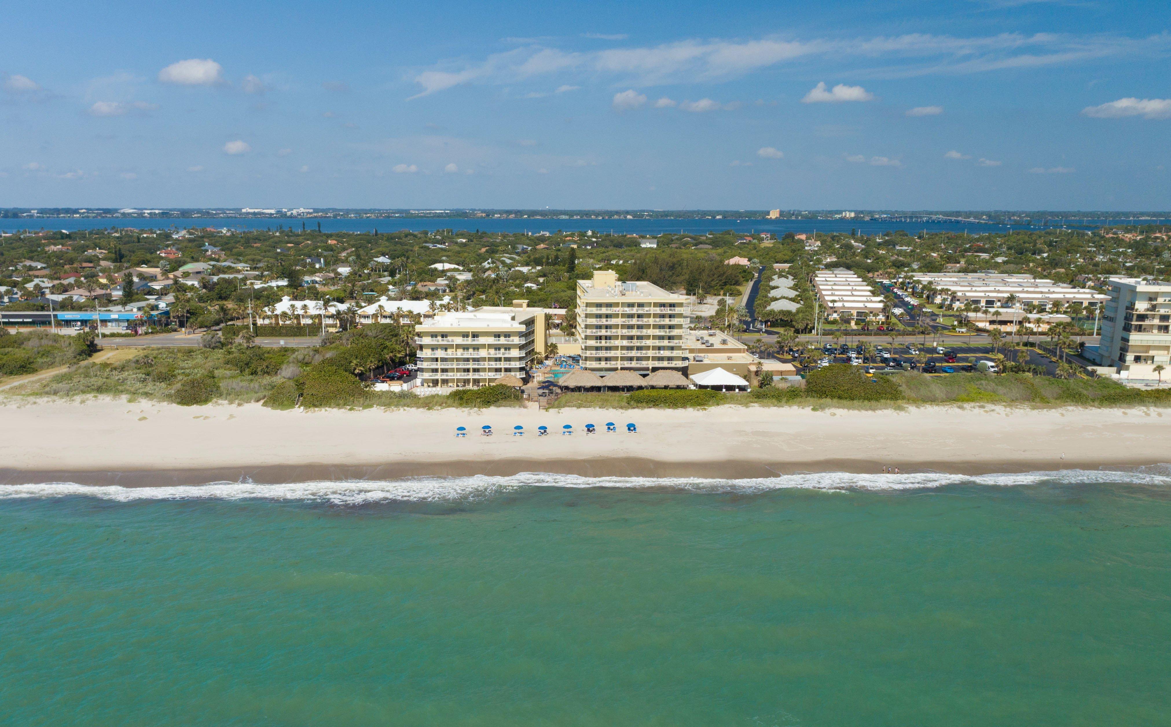 Crowne Plaza Melbourne-oceanfront By Ihg Resort 3*