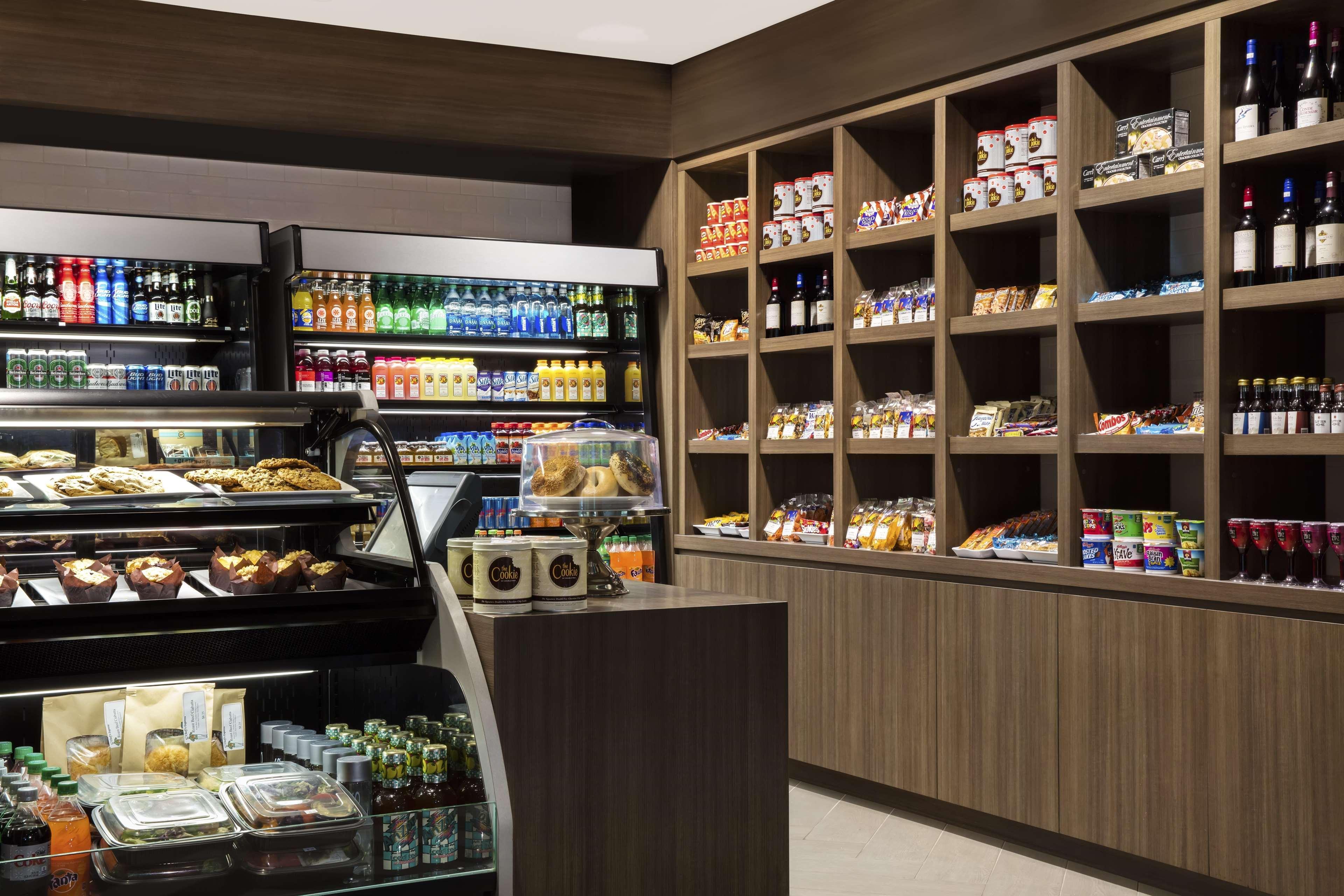 Doubletree By Hilton Airport & Convention Center Hotel Miami