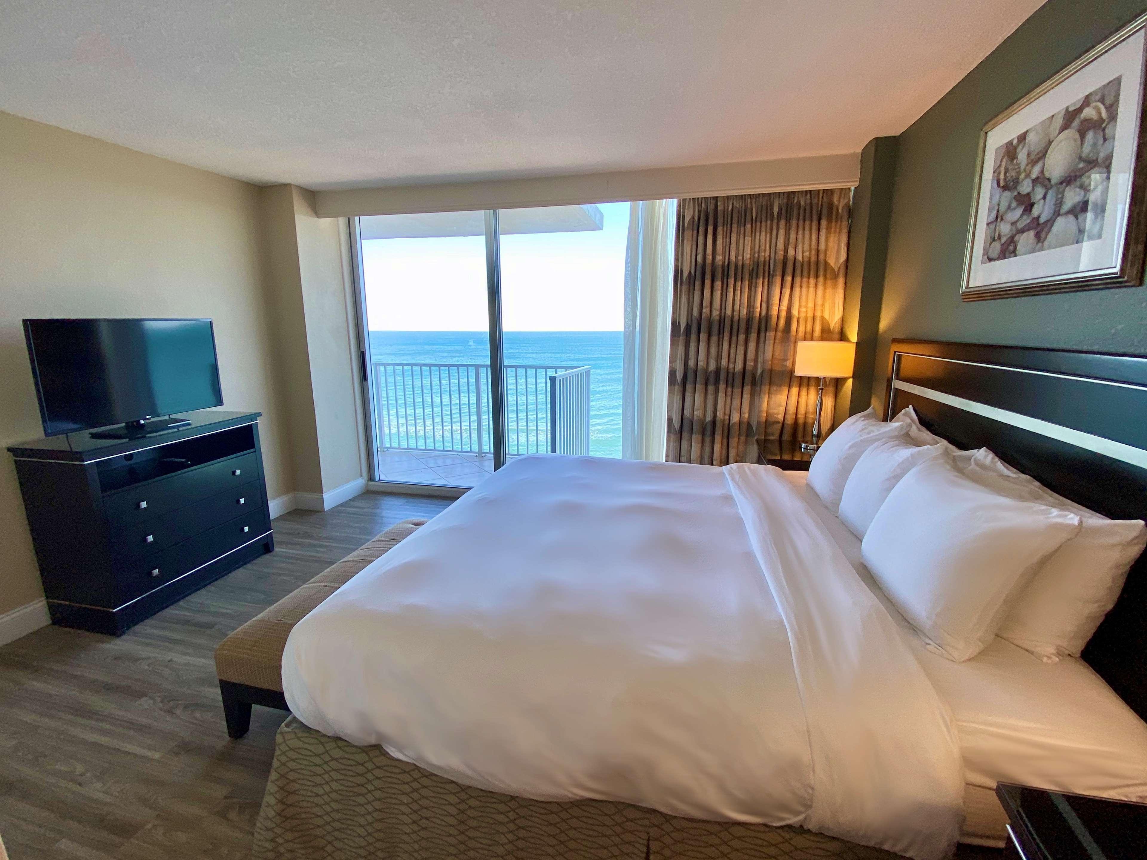 Radisson Oceanfront Hotel 3*