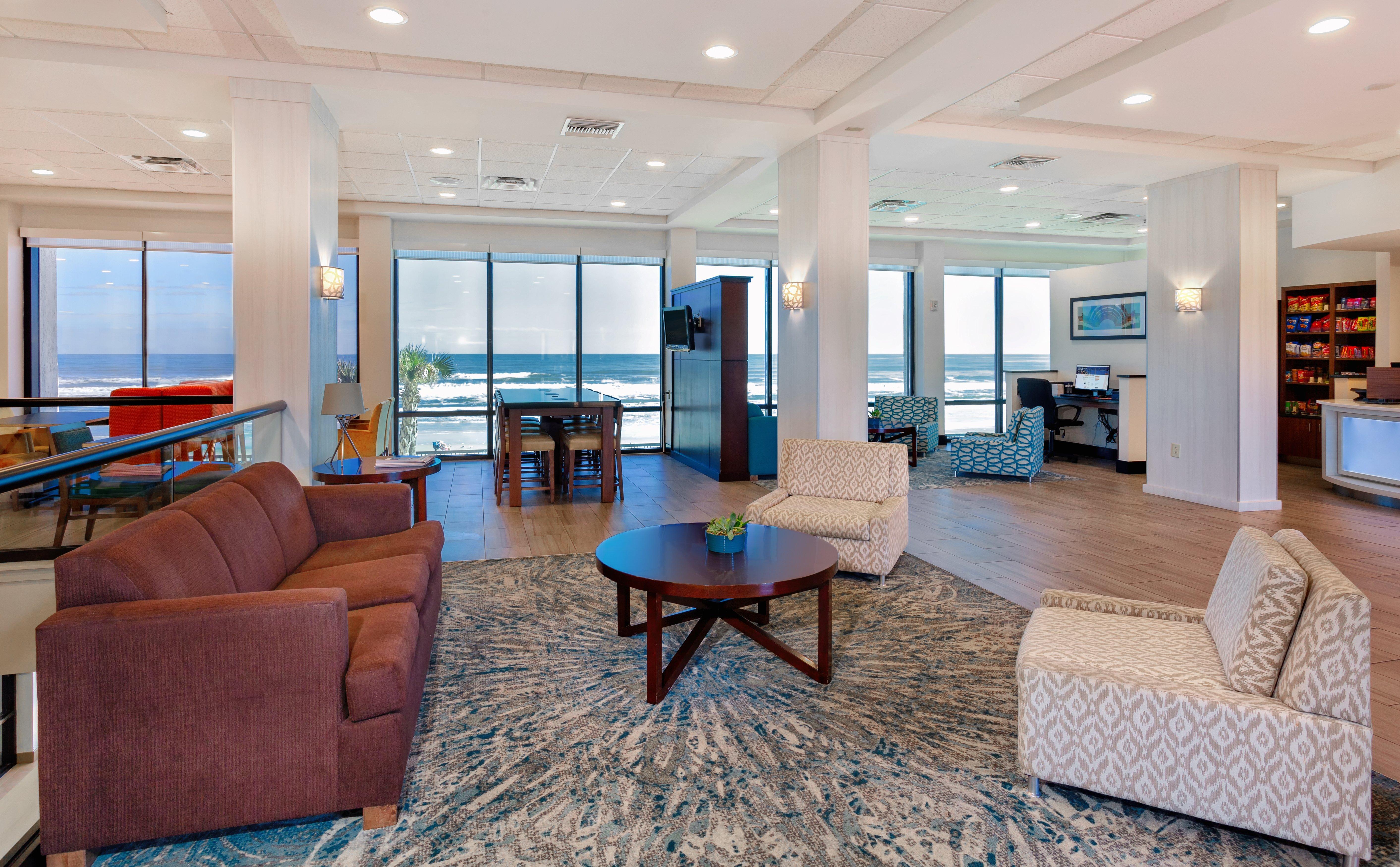 Express & Oceanfront Daytona Shores By Ihg 3*