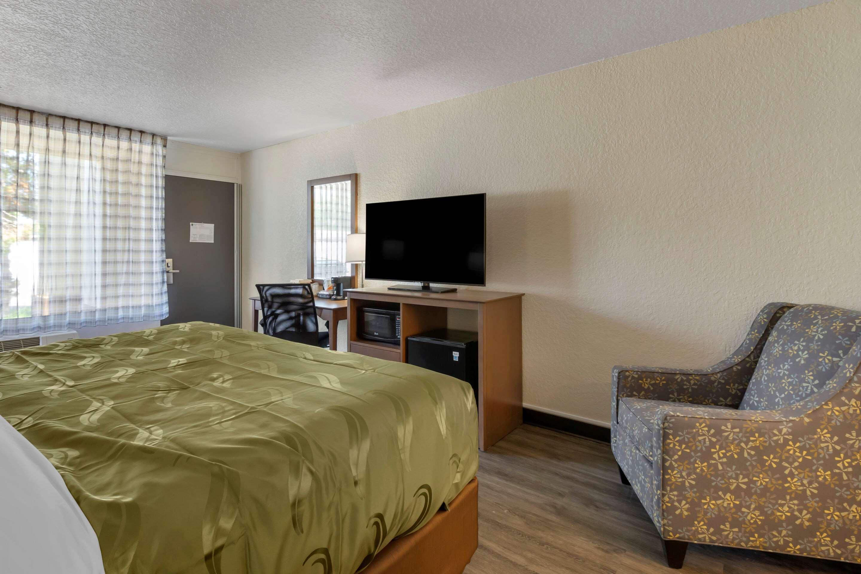 Quality North-tampa Bay Inn 3*