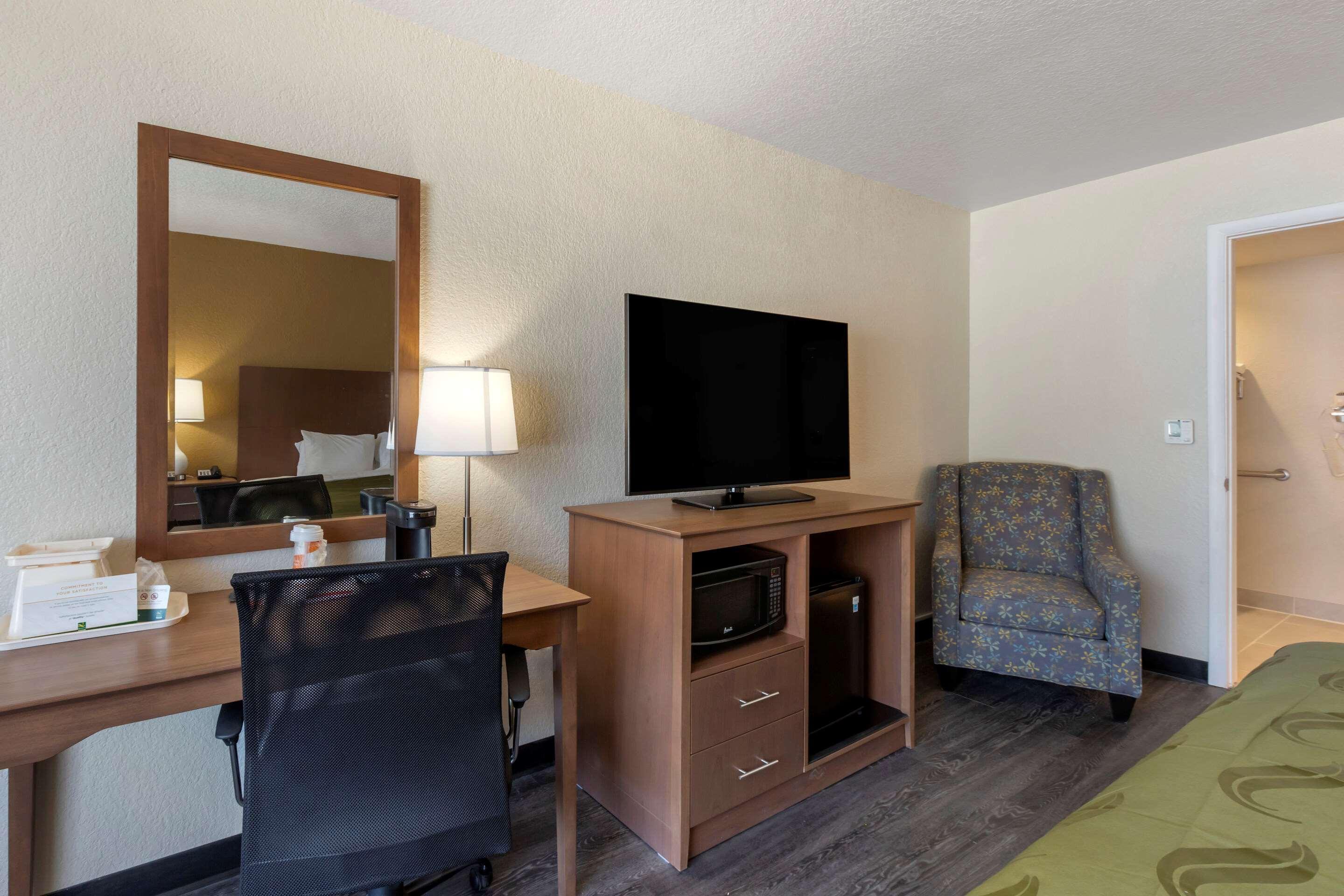 Inn Quality North-tampa Bay 3*