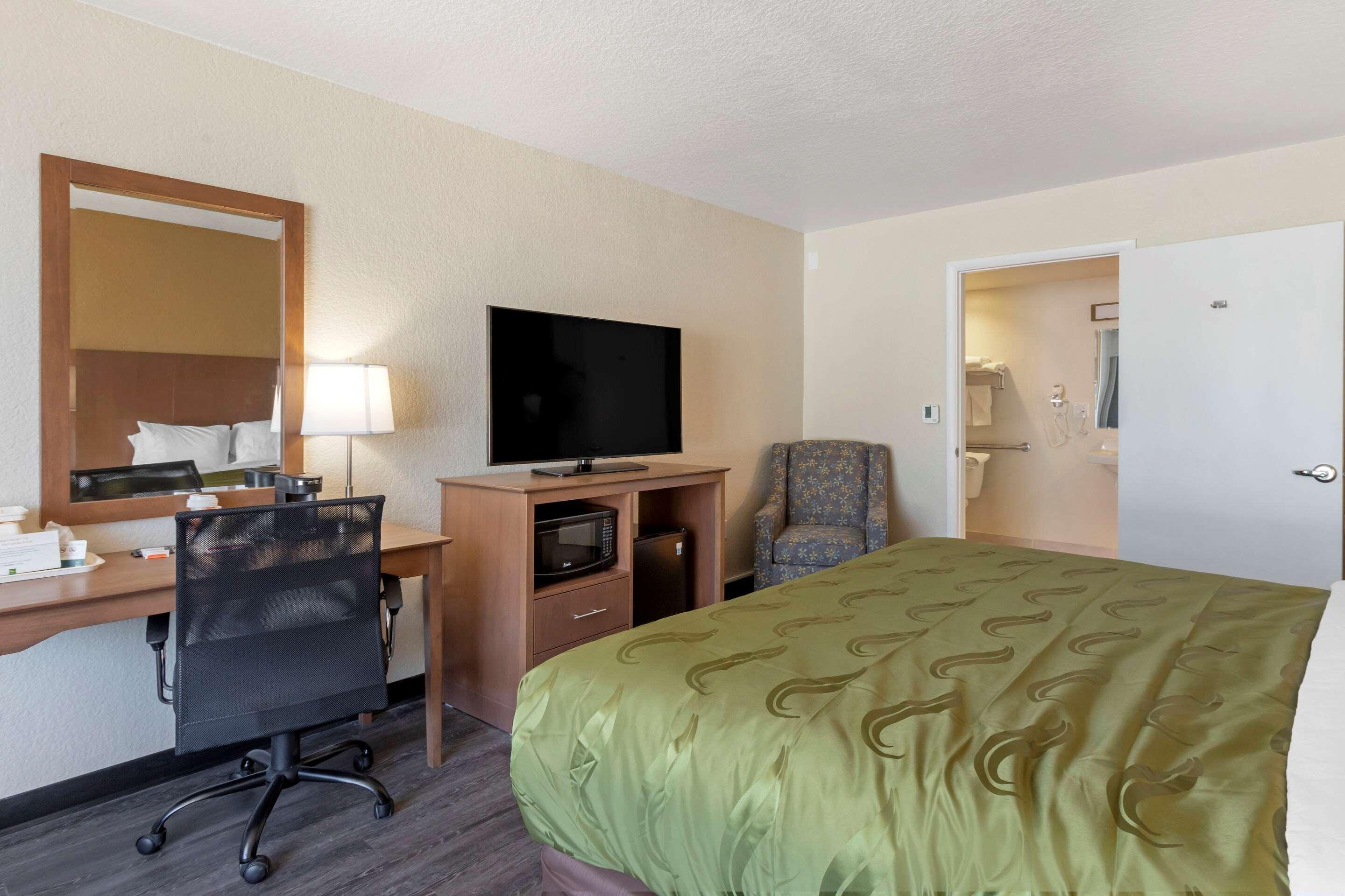 Quality North-tampa Bay Inn 3*