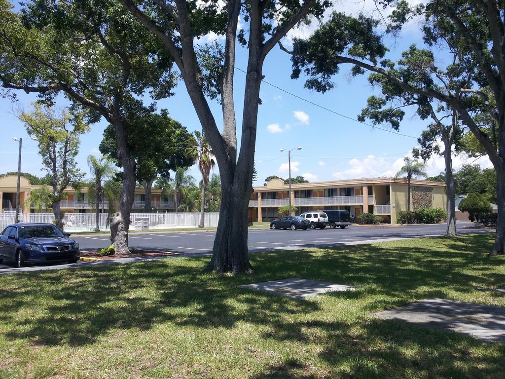 Inn Quality North-tampa Bay 3*