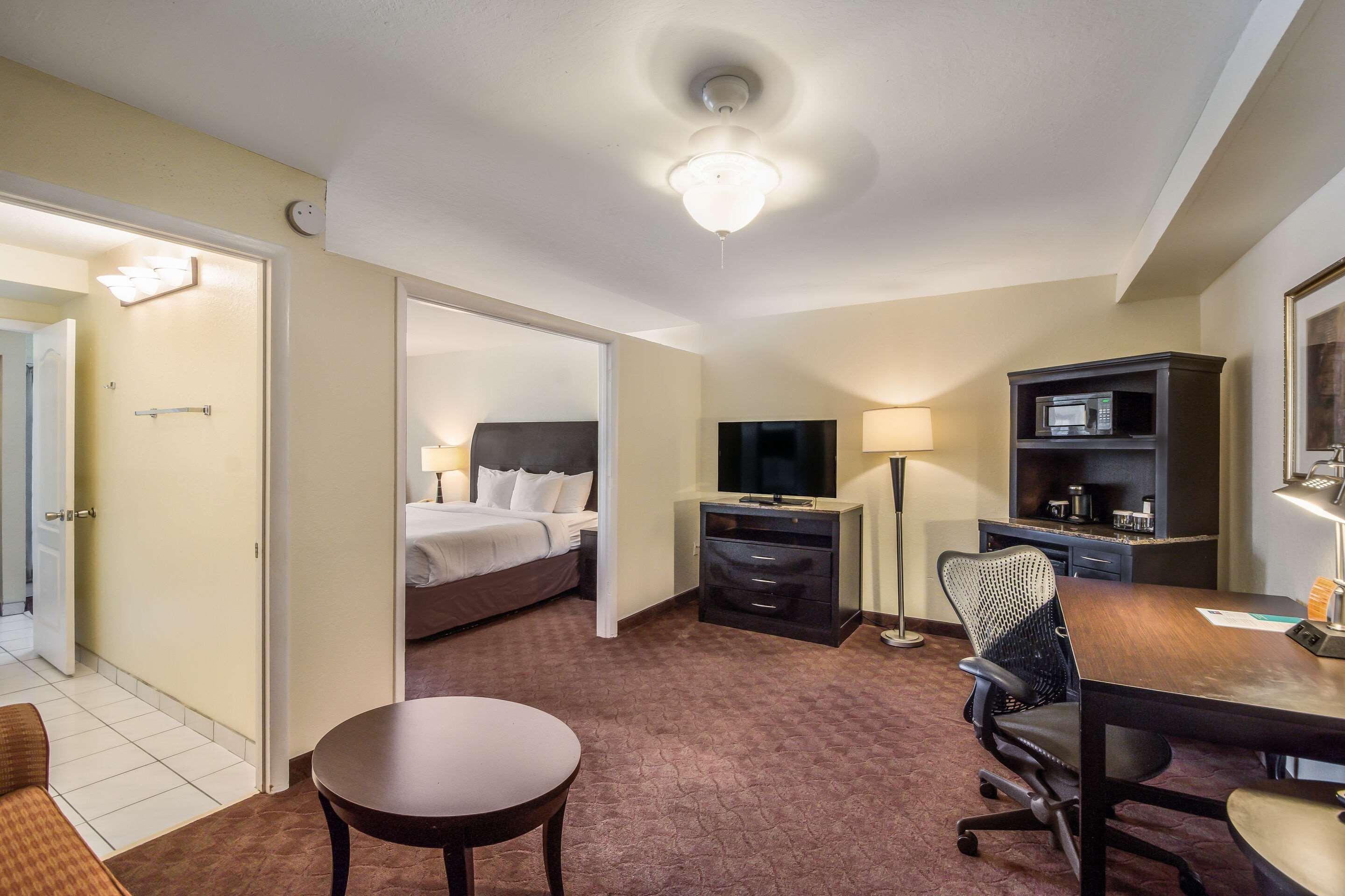Clarion & Hotel Clearwater