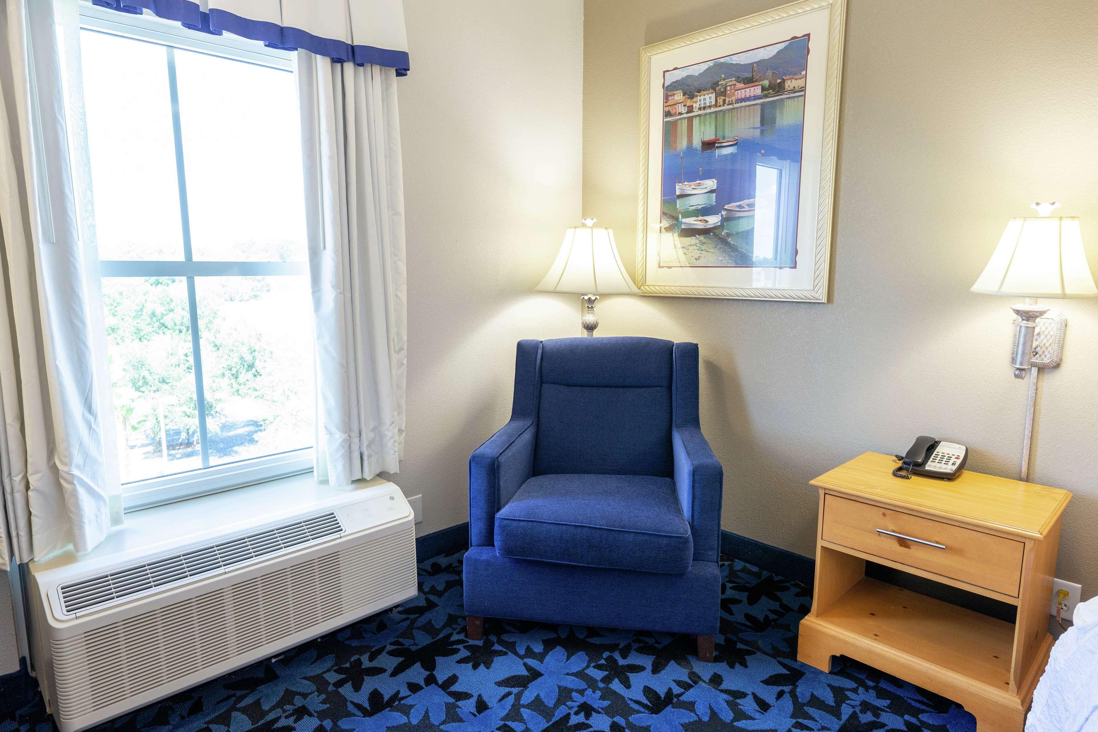 Hampton & Deerwood Park Hotel Jacksonville