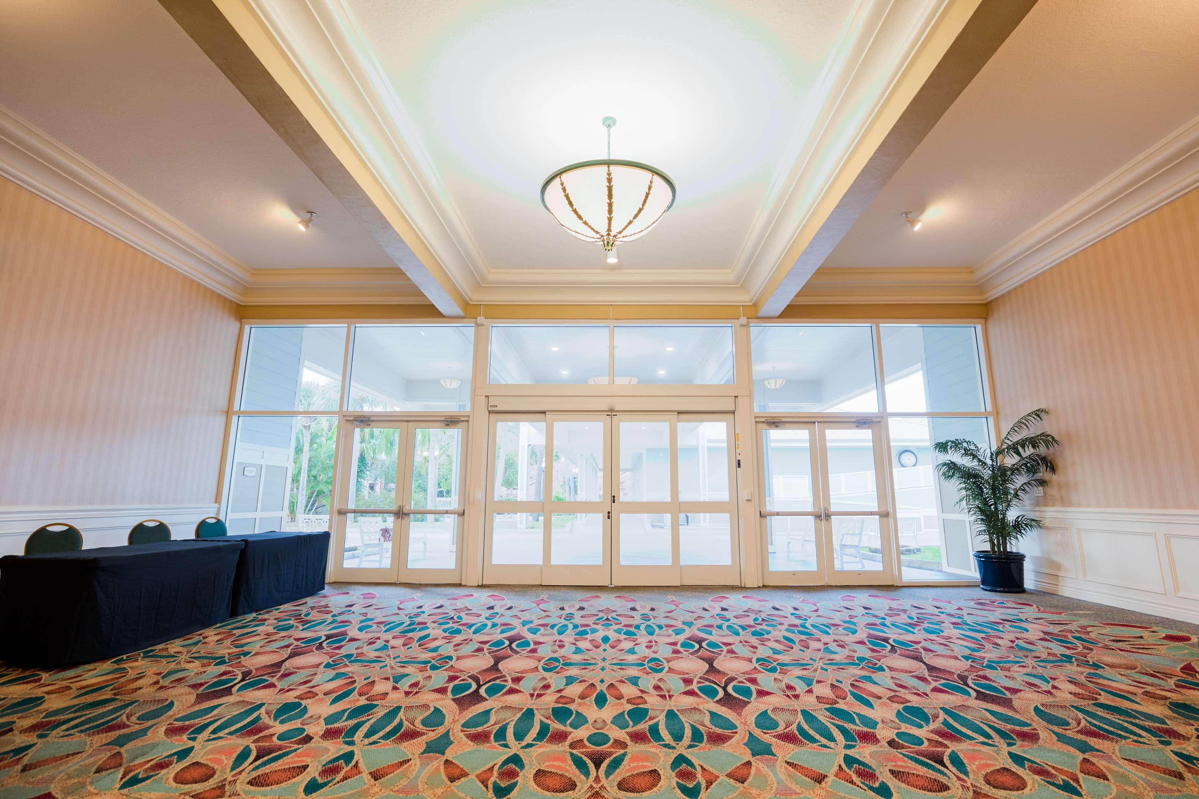 Radisson At The Port 3*