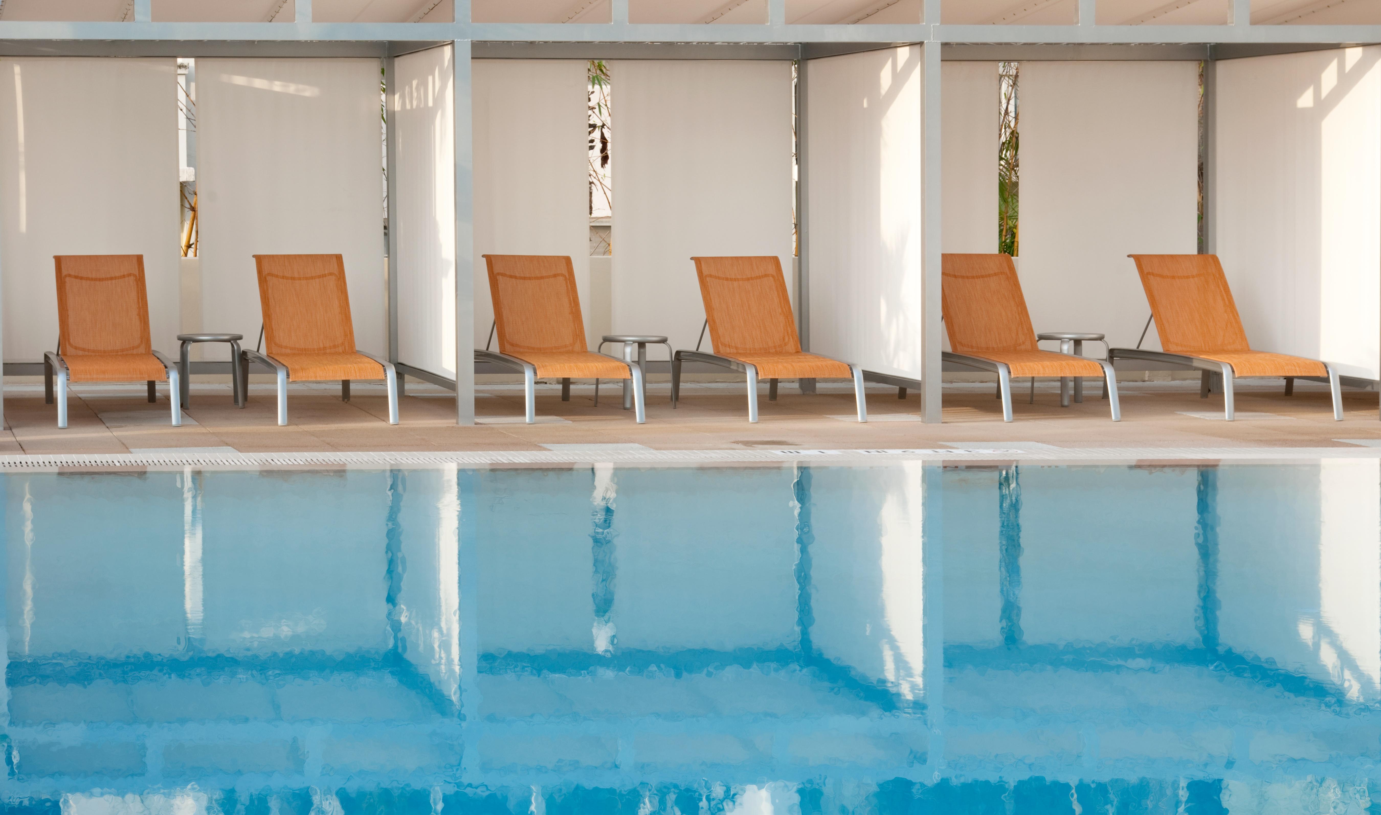Courtyard Coconut Grove Hotel 3*