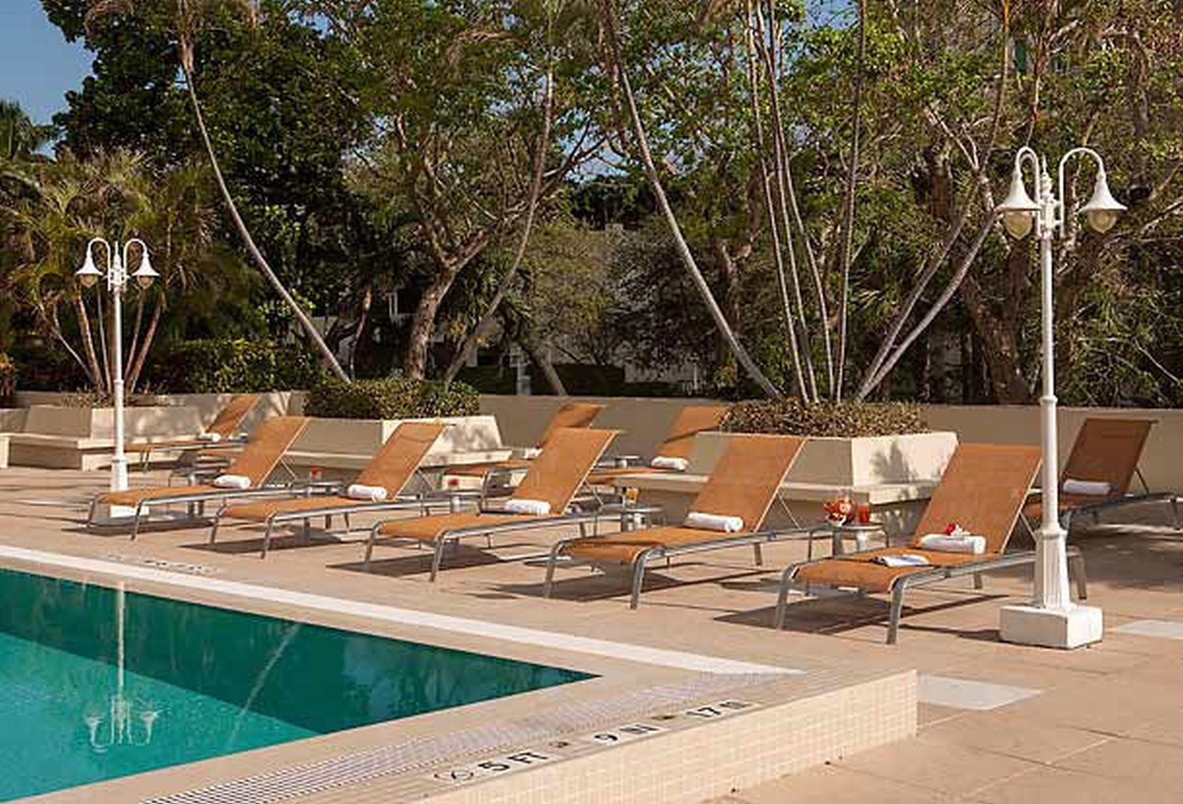 Hotel Courtyard Coconut Grove 3*