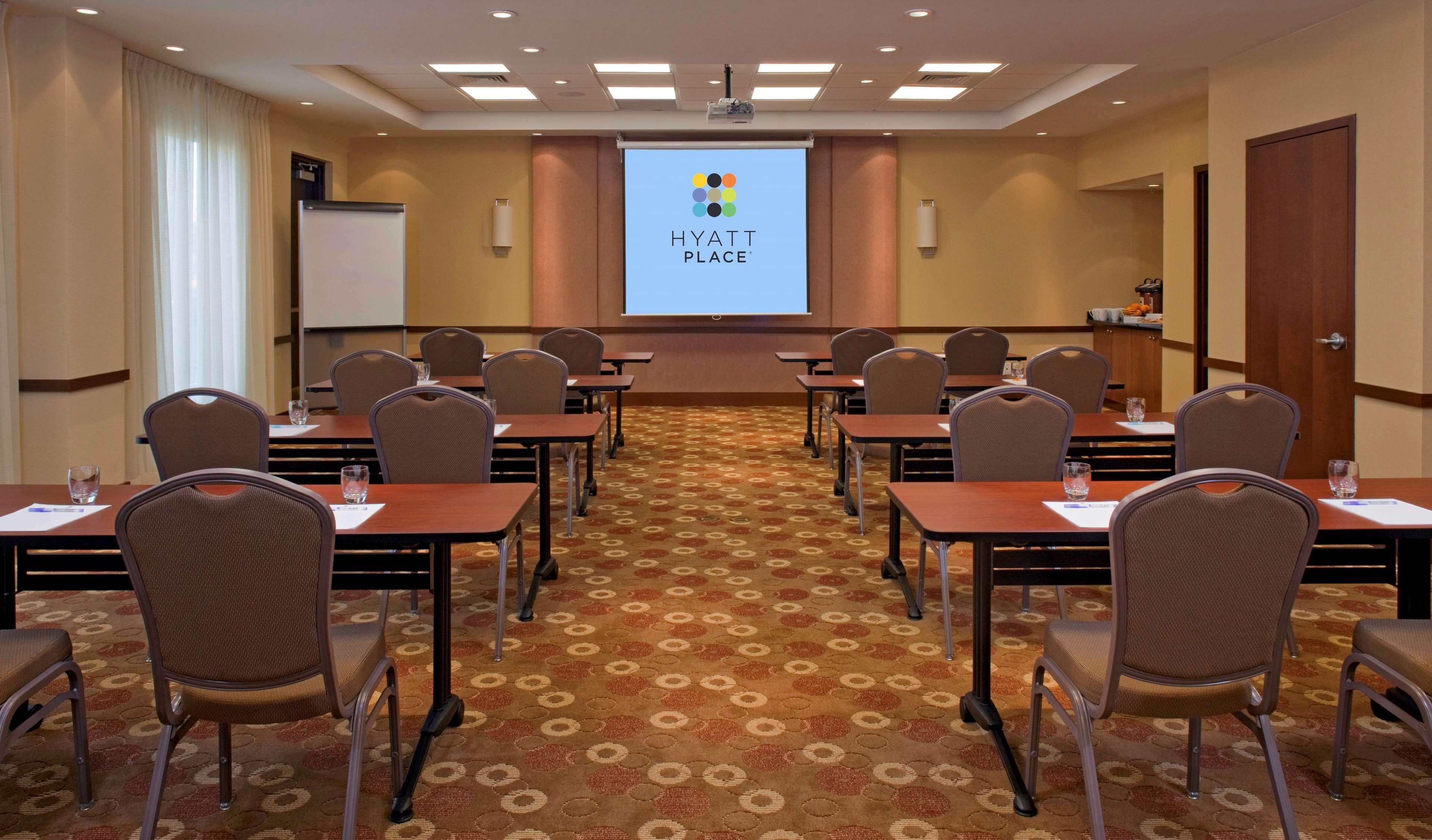 Hyatt Place Airport