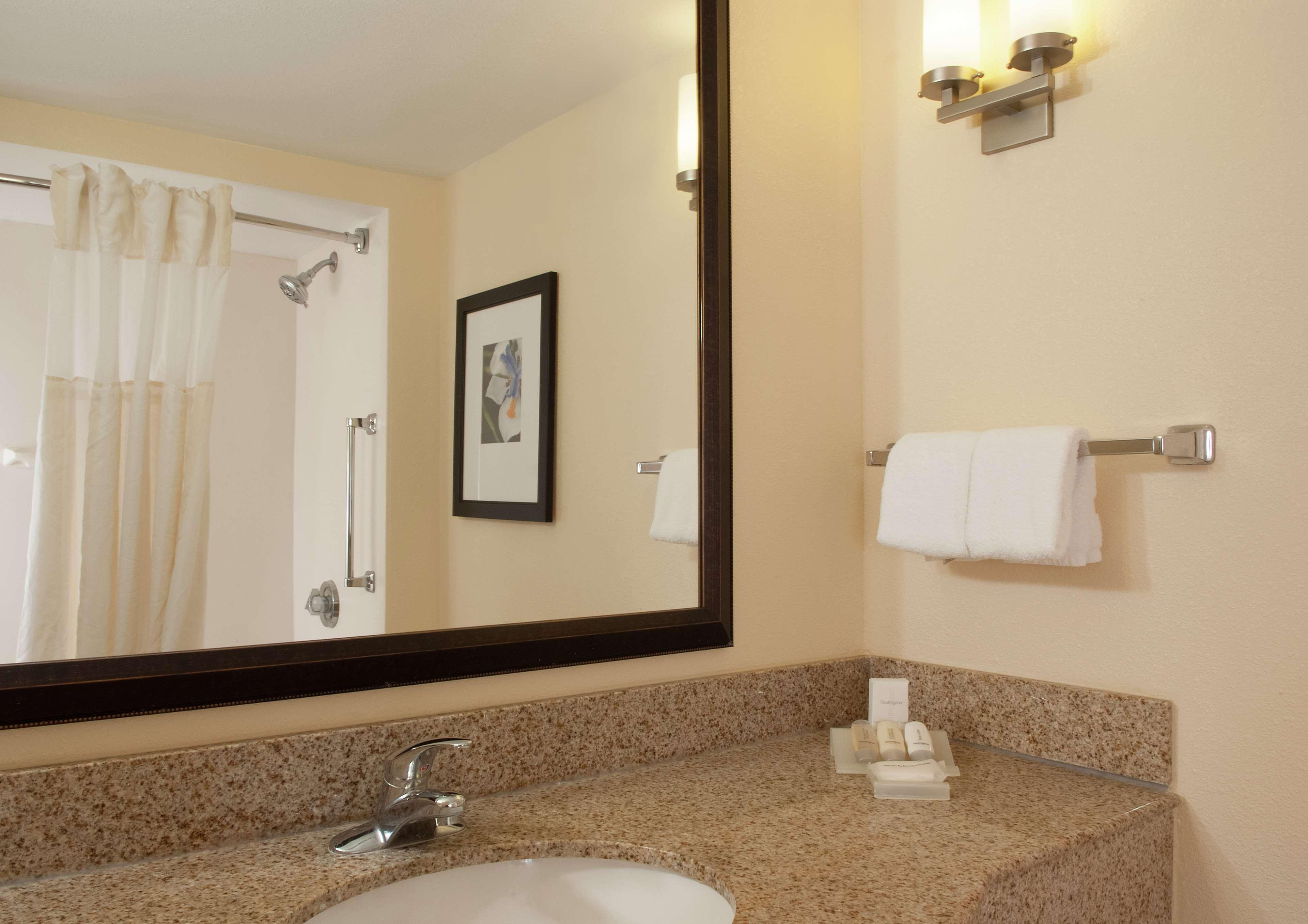 Hilton Garden Airport Hotel