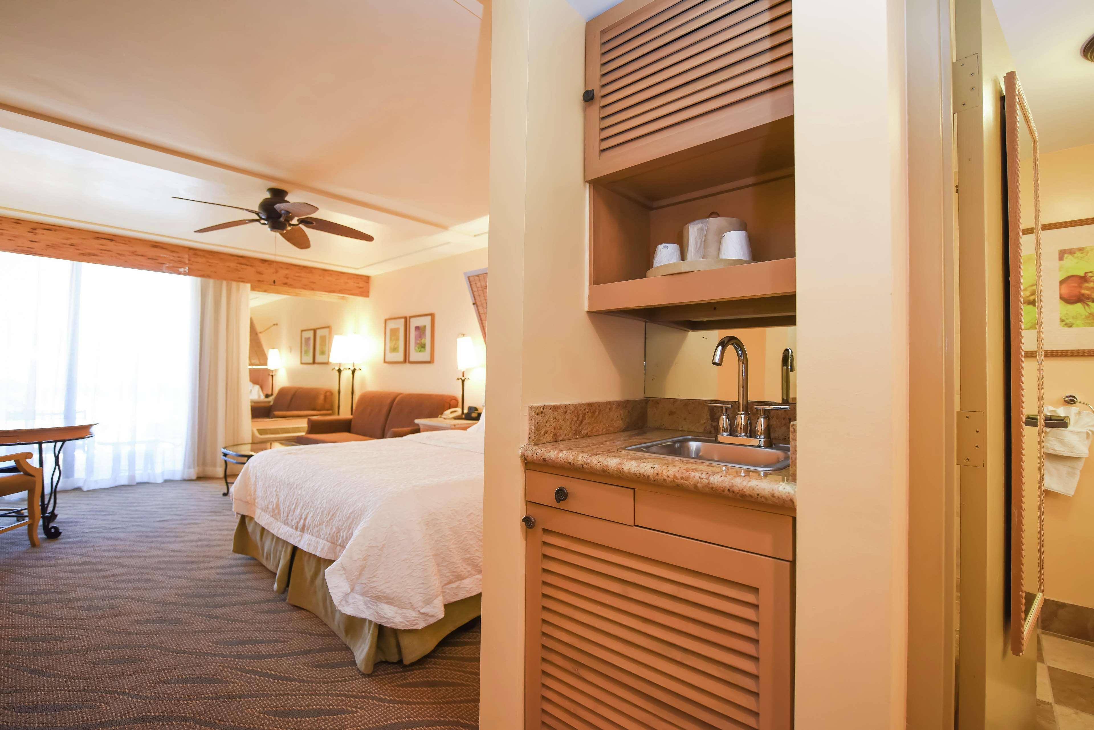 Hotel Hampton 3*