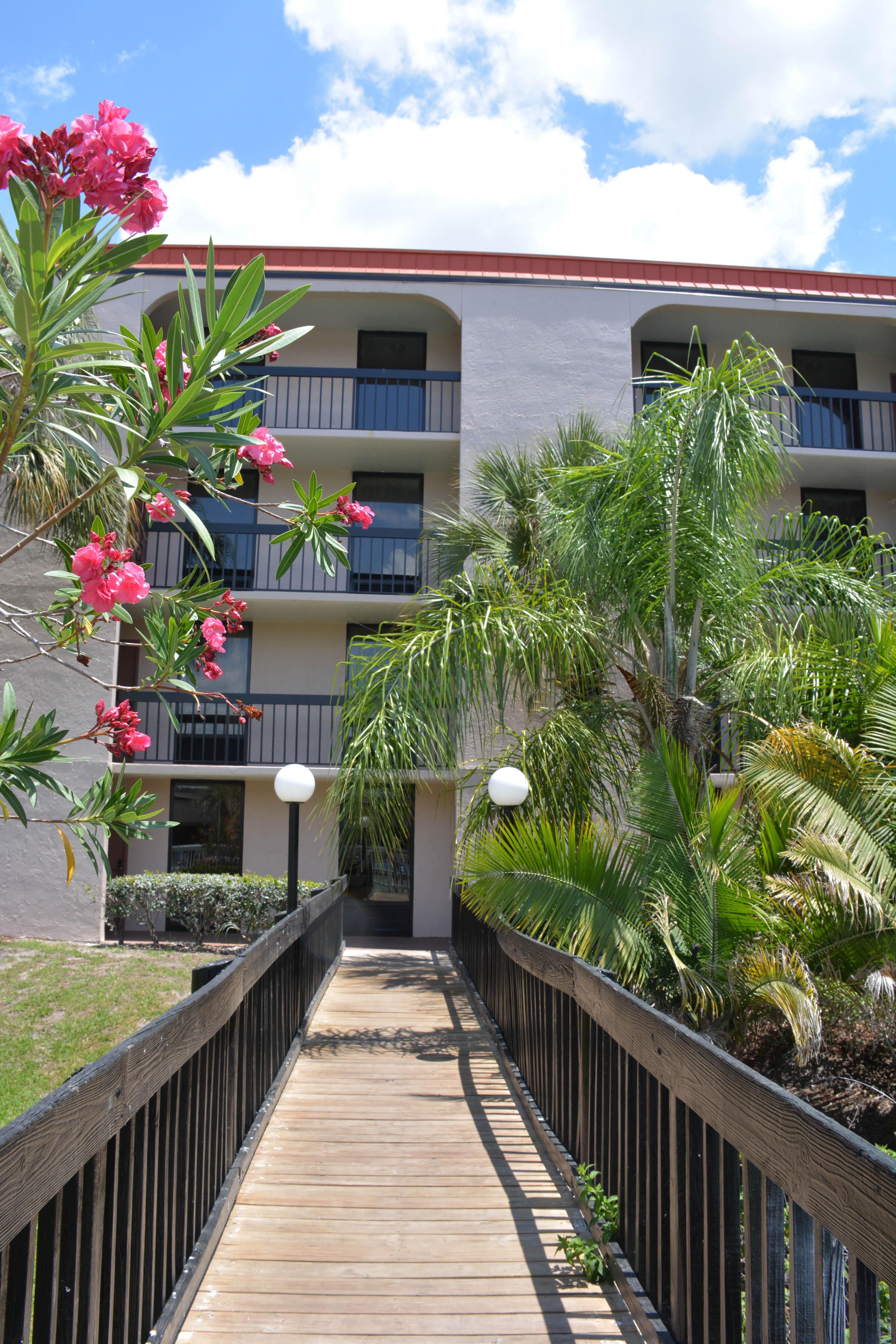 Grand Hotel Orlando At Universal Blvd - Shuttle To Theme Parks 3*