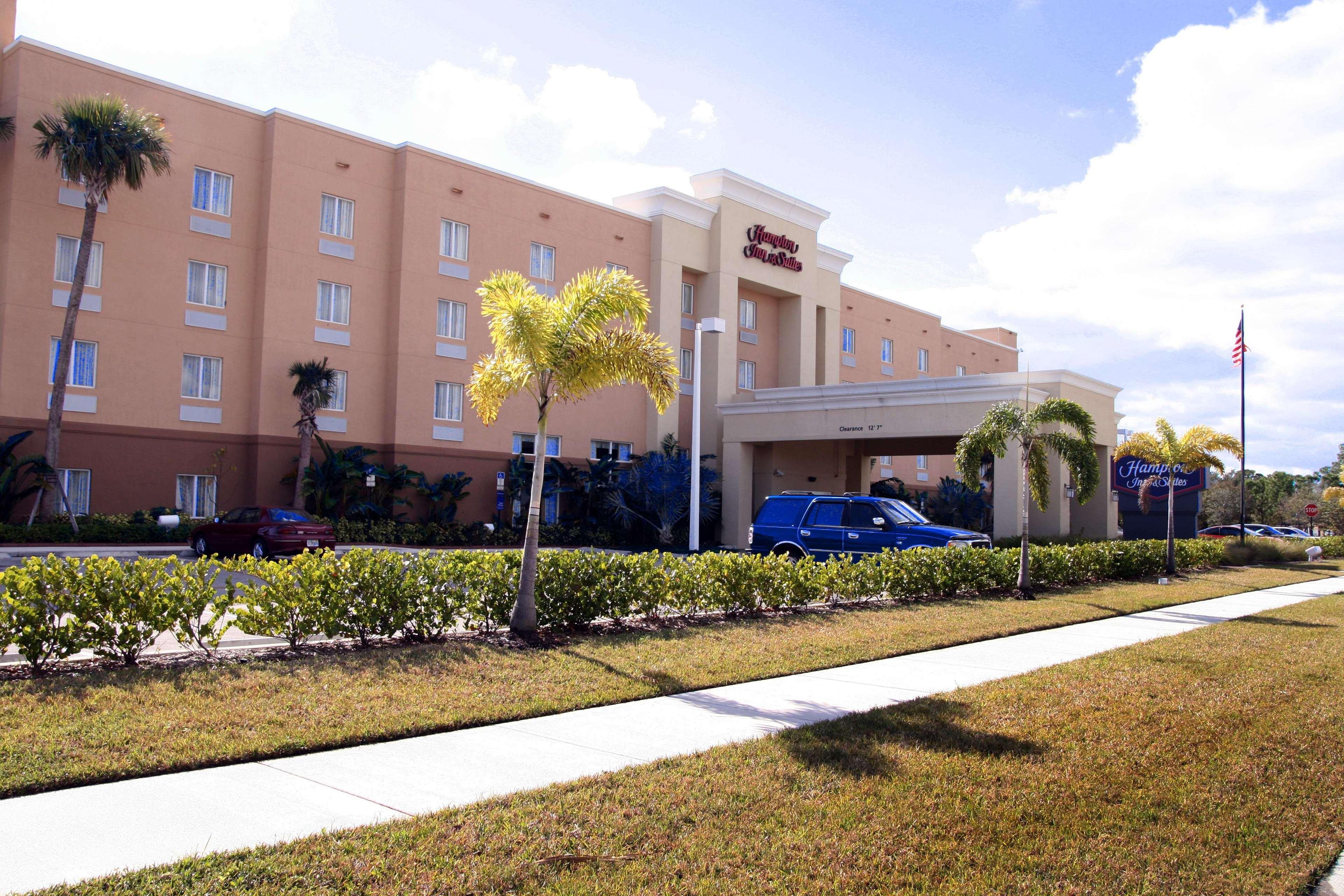 Hotel Hampton & - Pierce 3*
