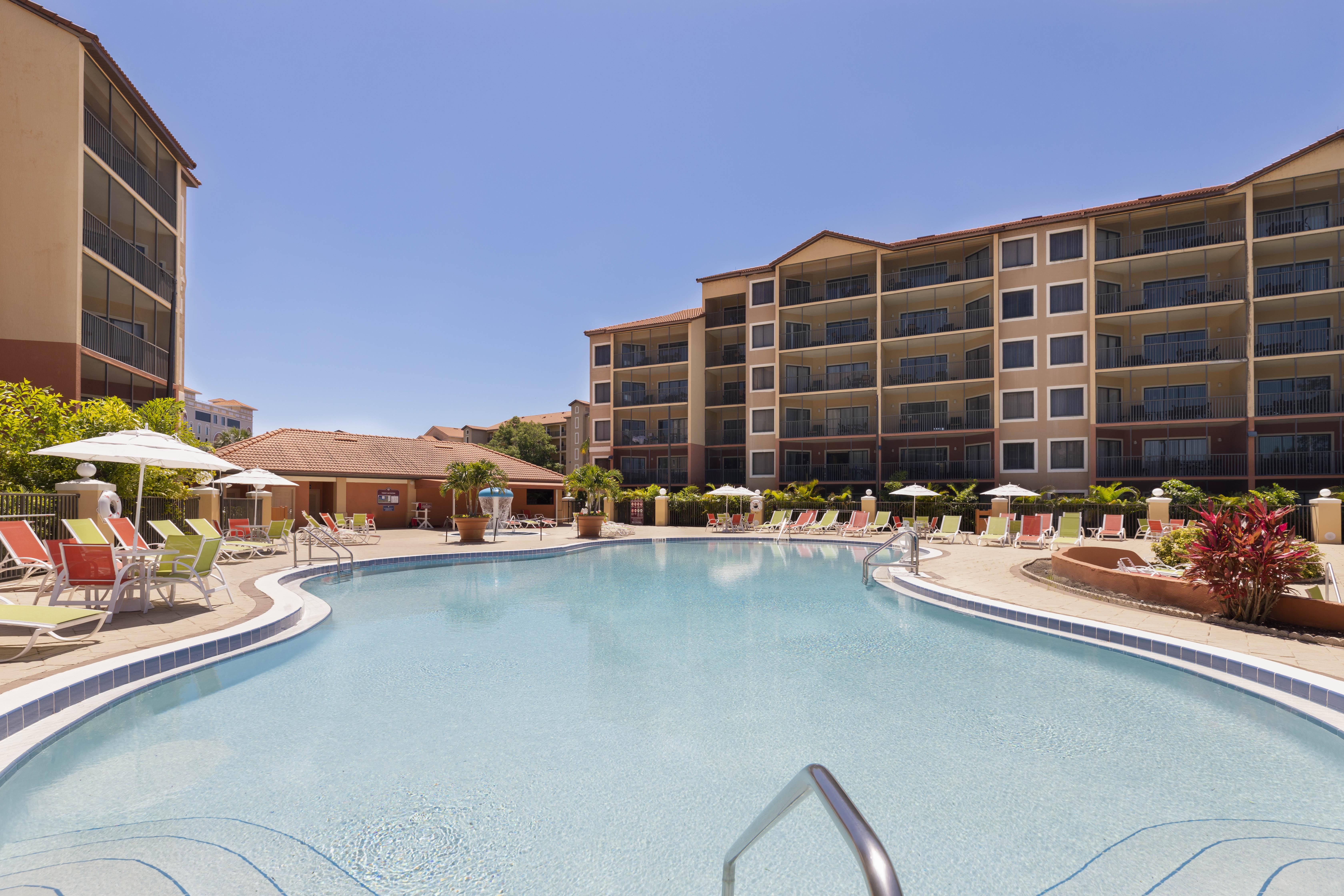 Westgate Lakes & 4*