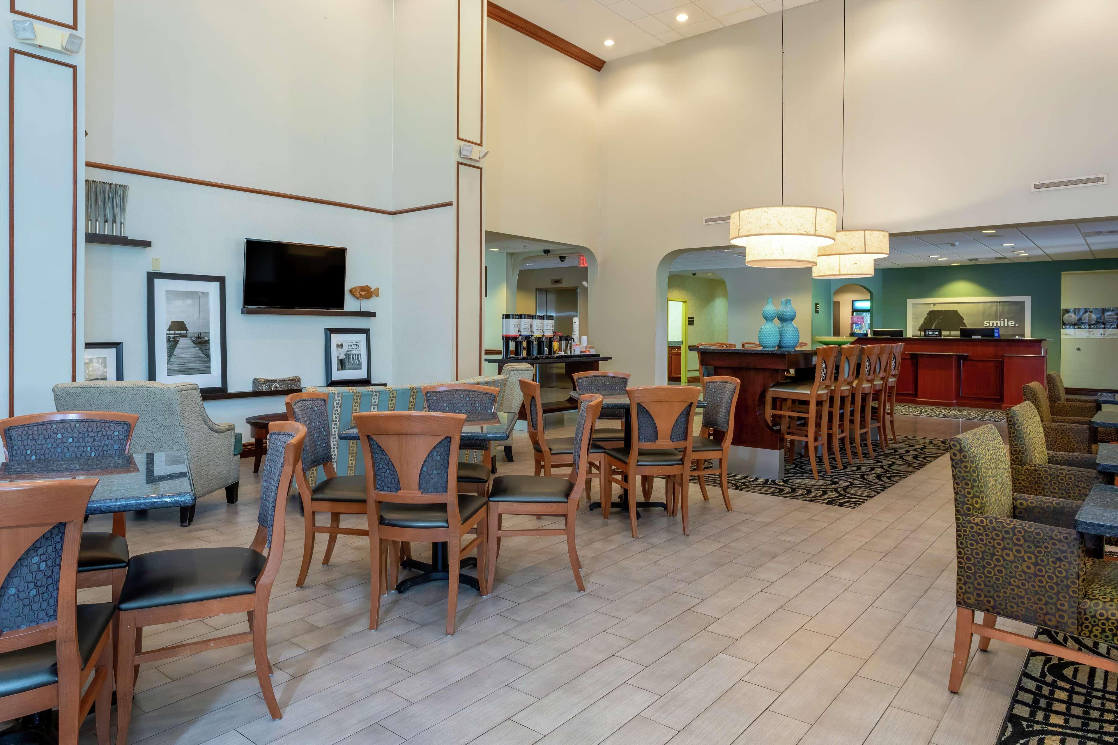 Hampton & - Pierce Hotel 3*