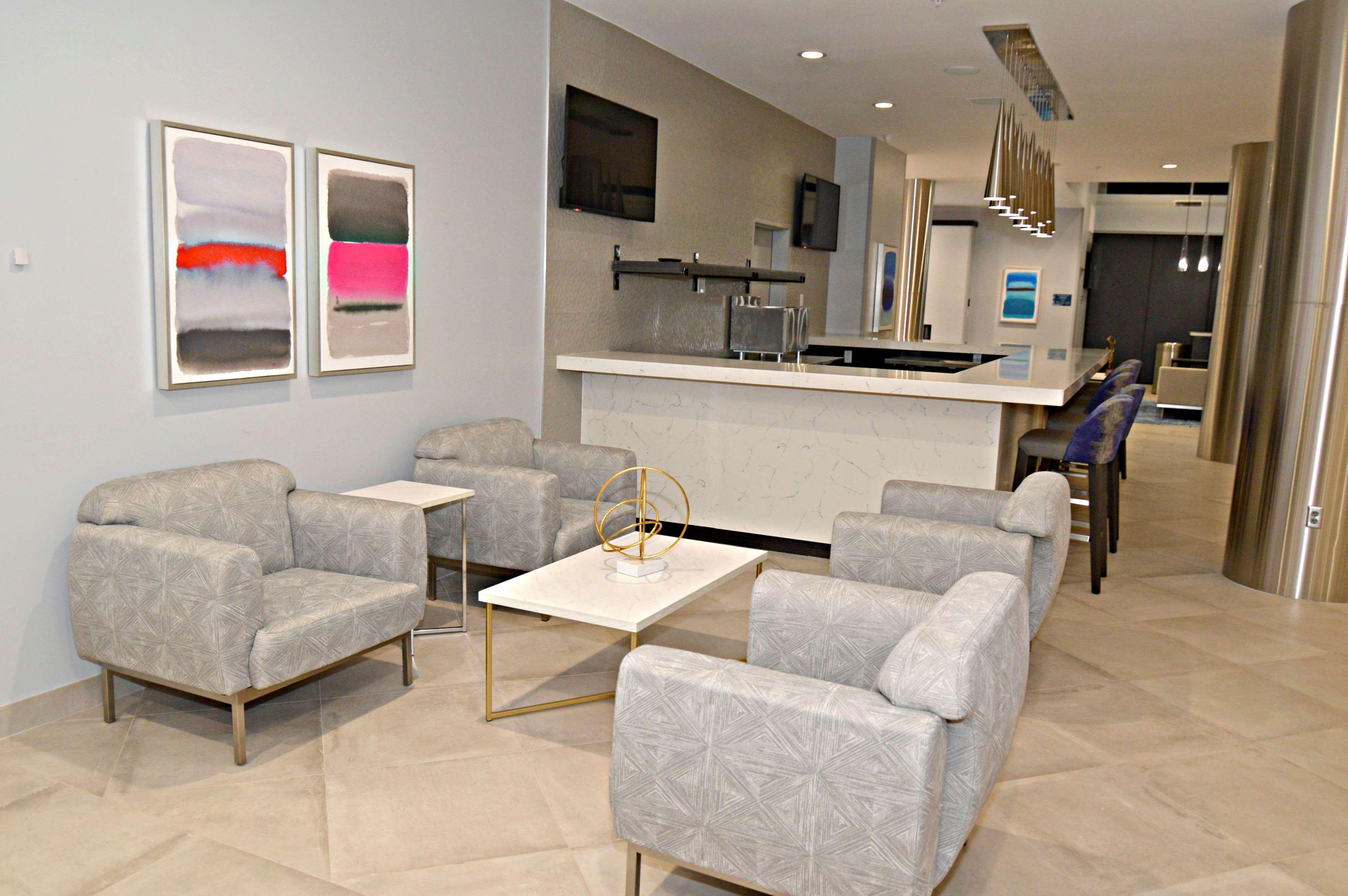 Spark By Hilton Destin Hotel