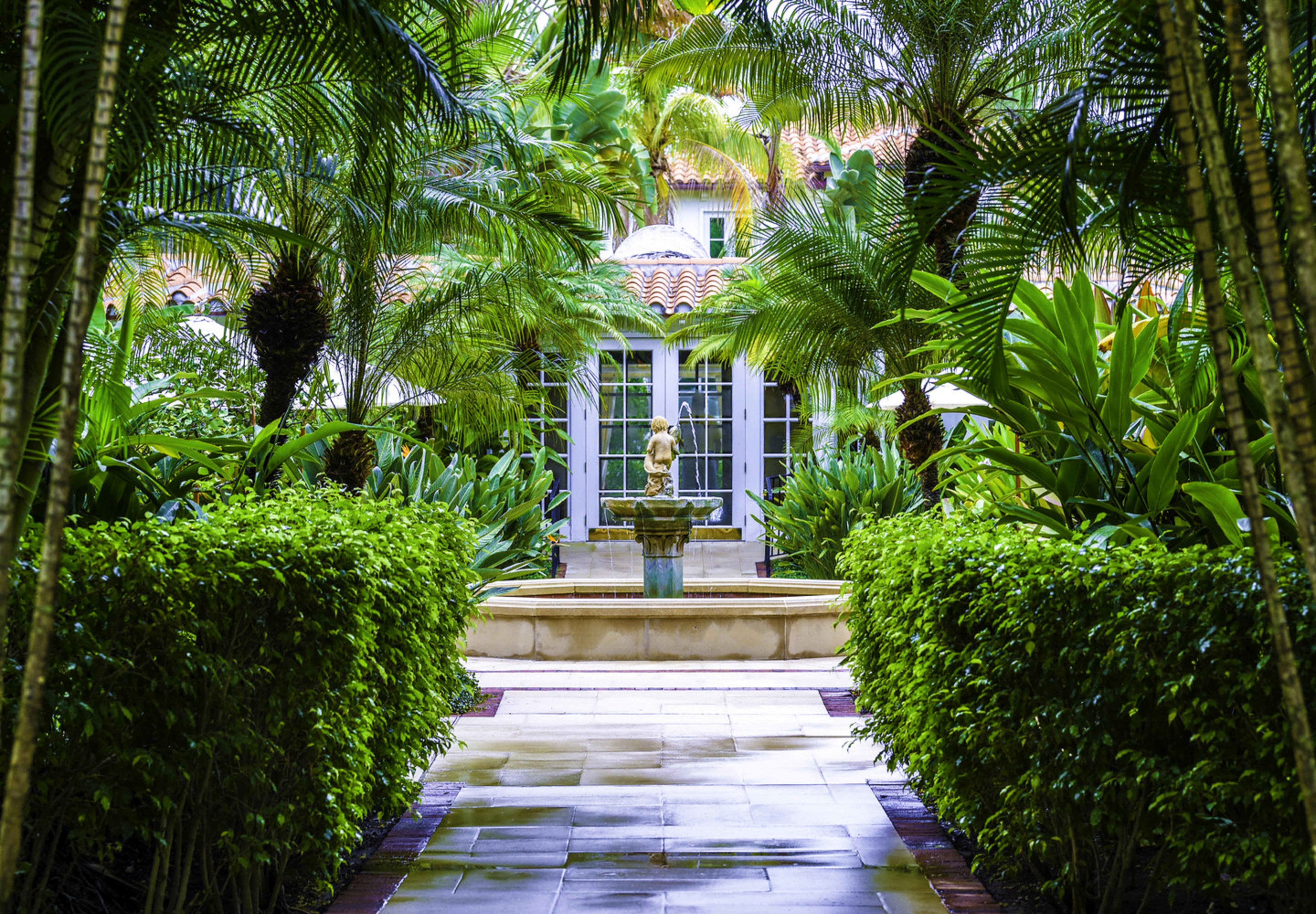 The Brazilian Court 4* Palm Beach