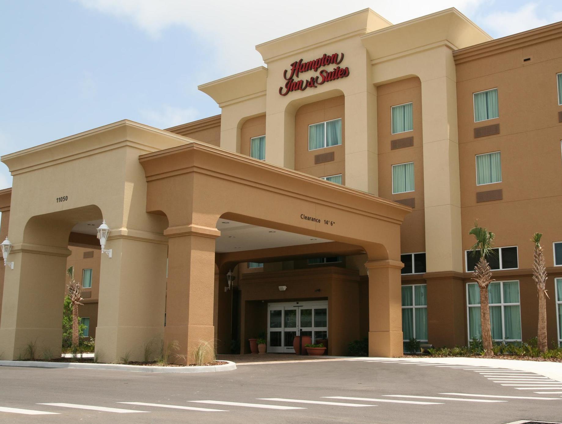 Hampton & Hotel