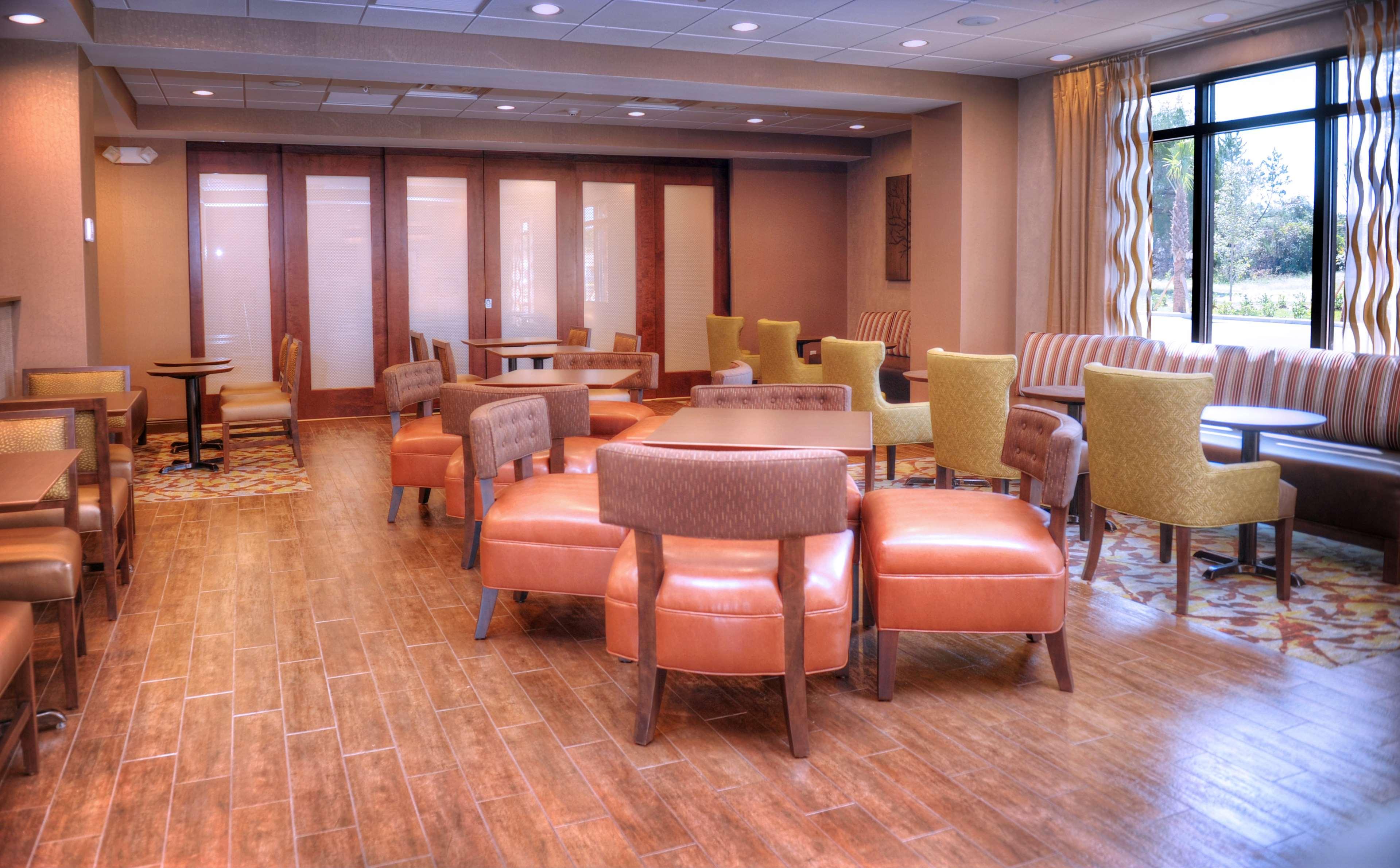 Hotel Hampton 3*