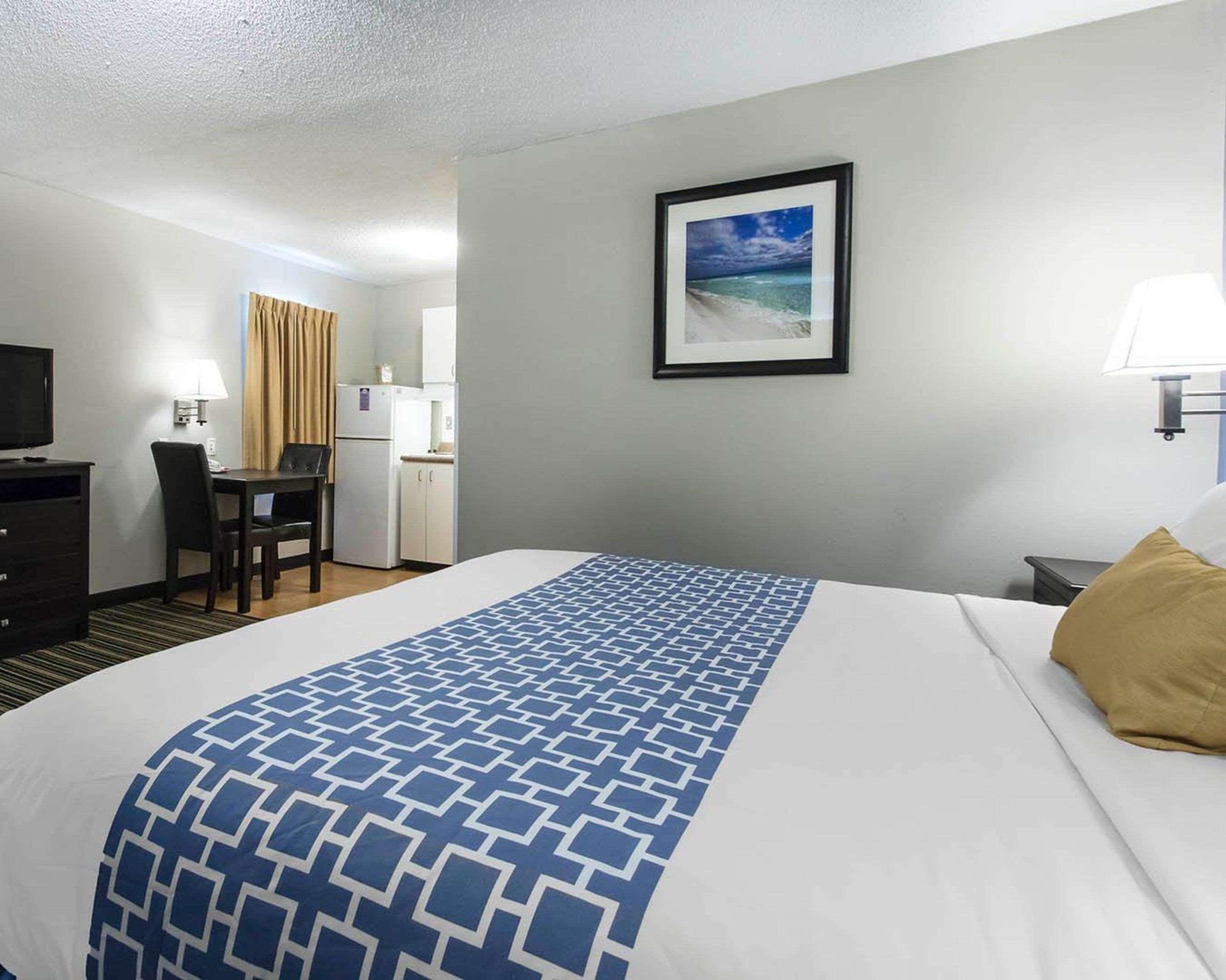 Suburban Extended Naval Base Area Hotel