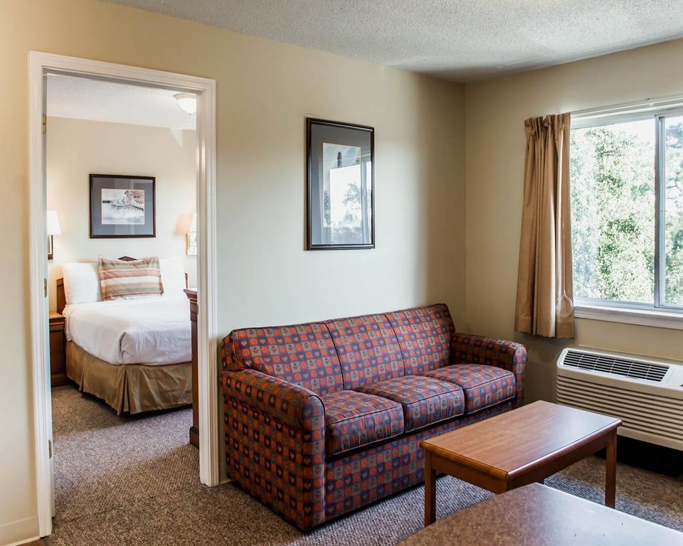 Suburban Extended Naval Base Area Hotel 2*