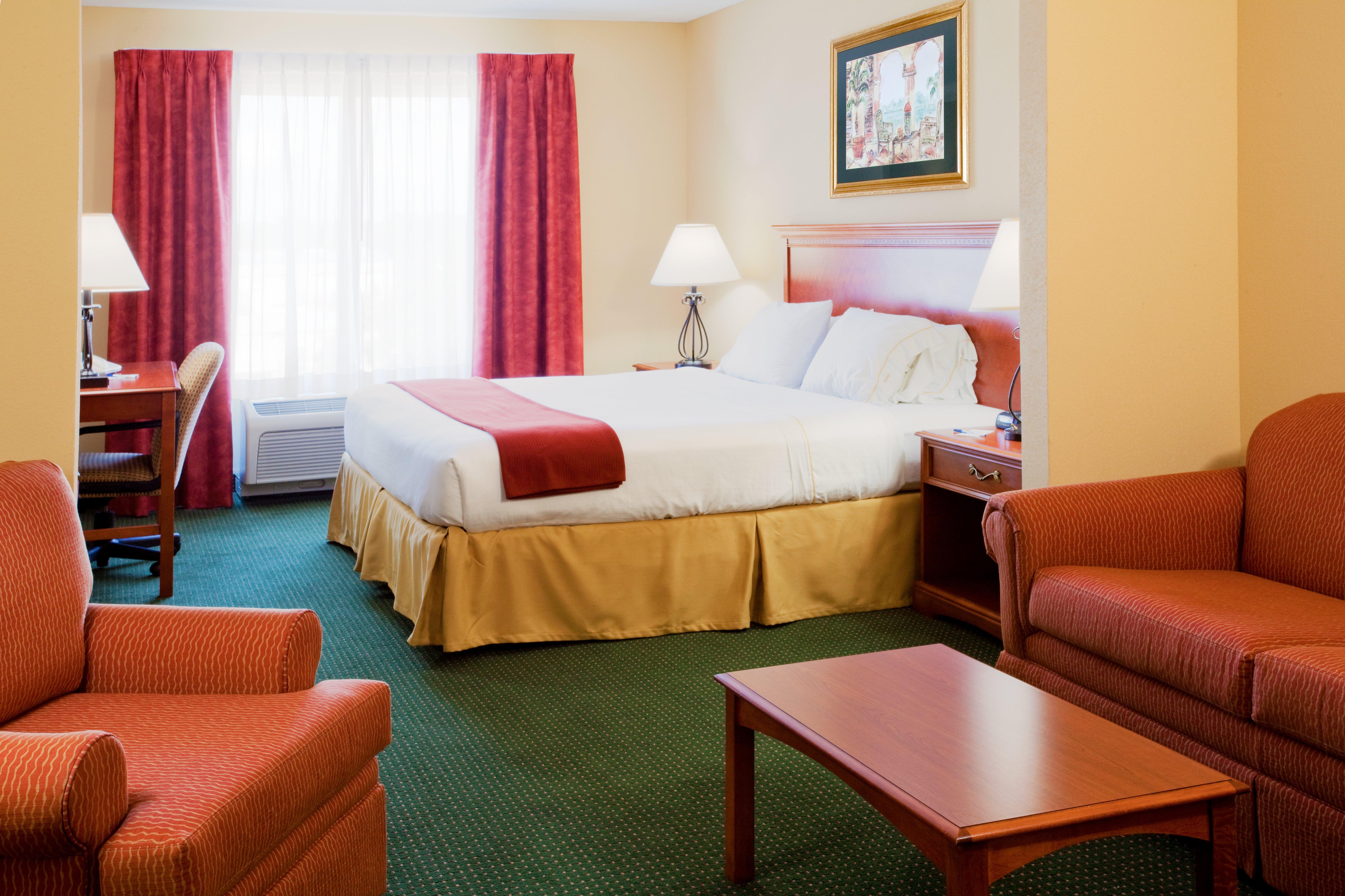 Express & West, An Ihg Hotel Brooksville