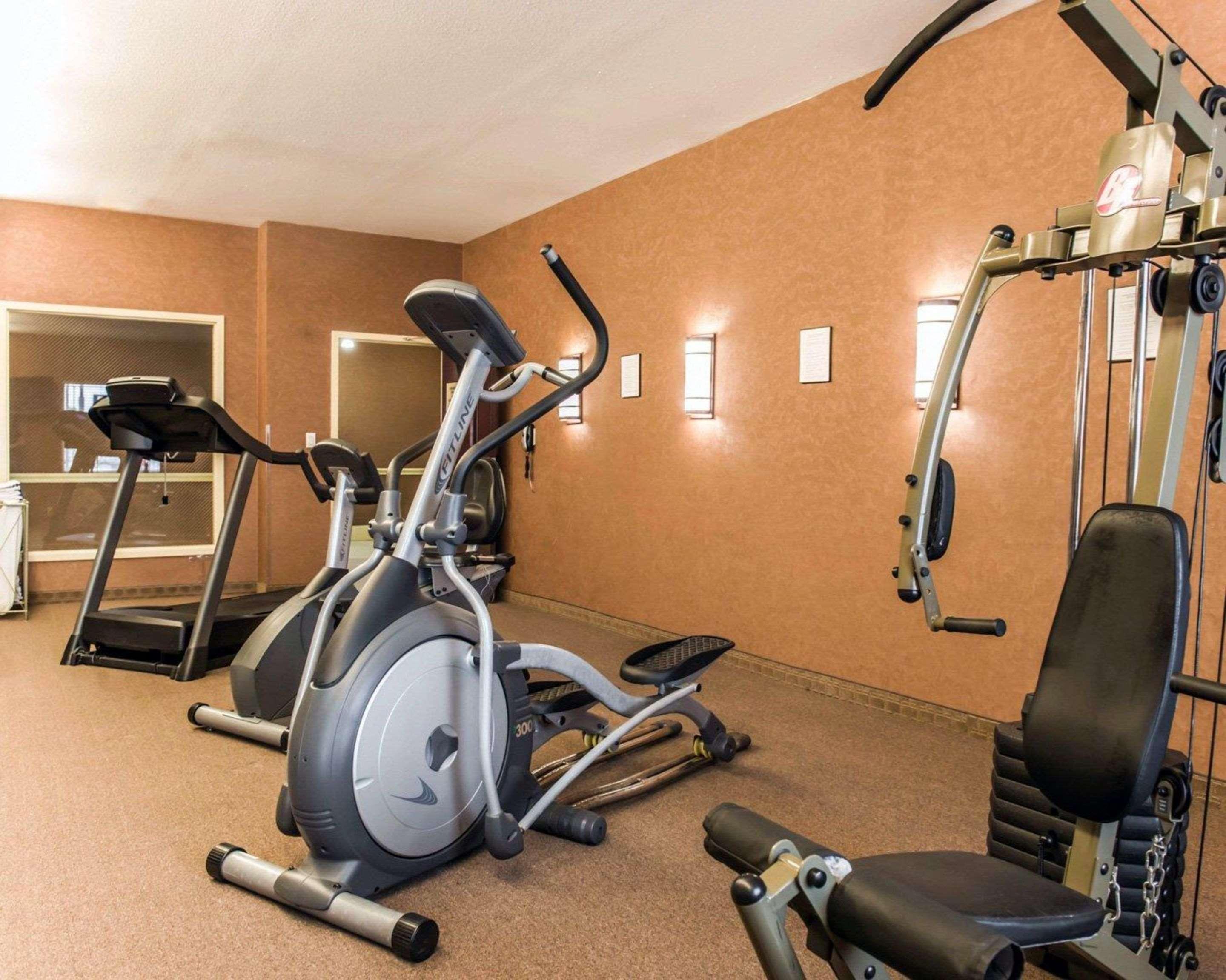 Hotel Comfort & I-10 3*
