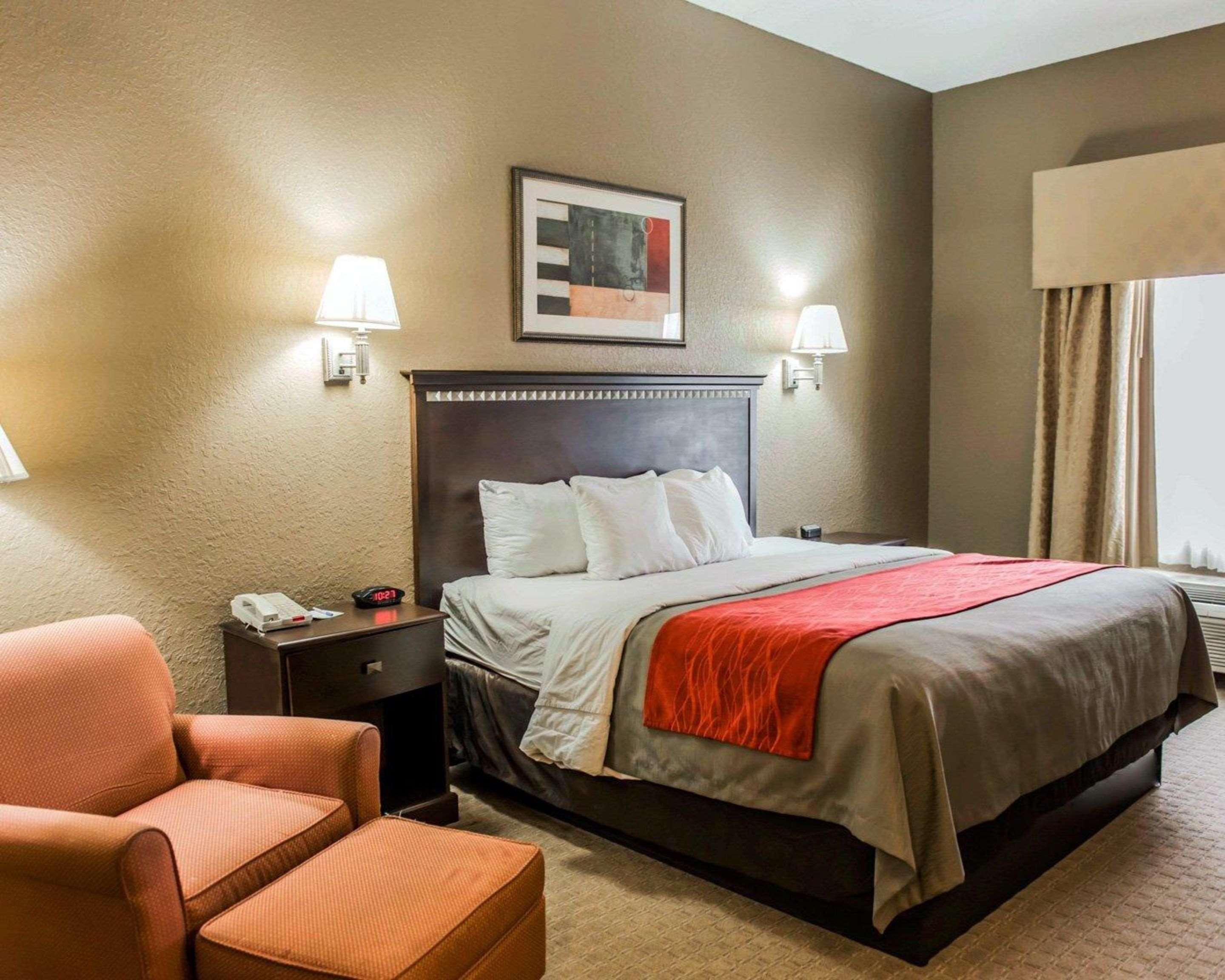 Hotel Comfort & I-10