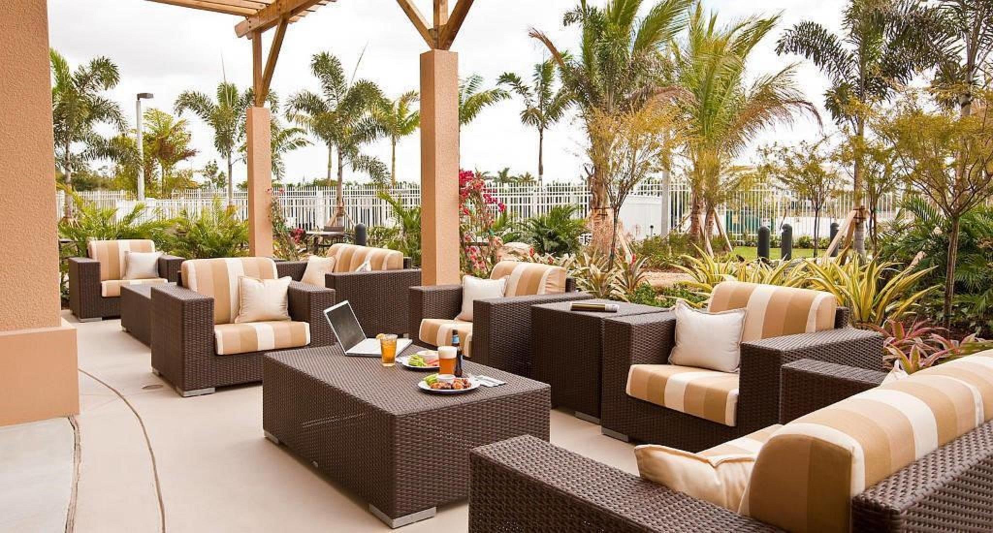 Courtyard By Marriott Miami West/fl Turnpike Hotel