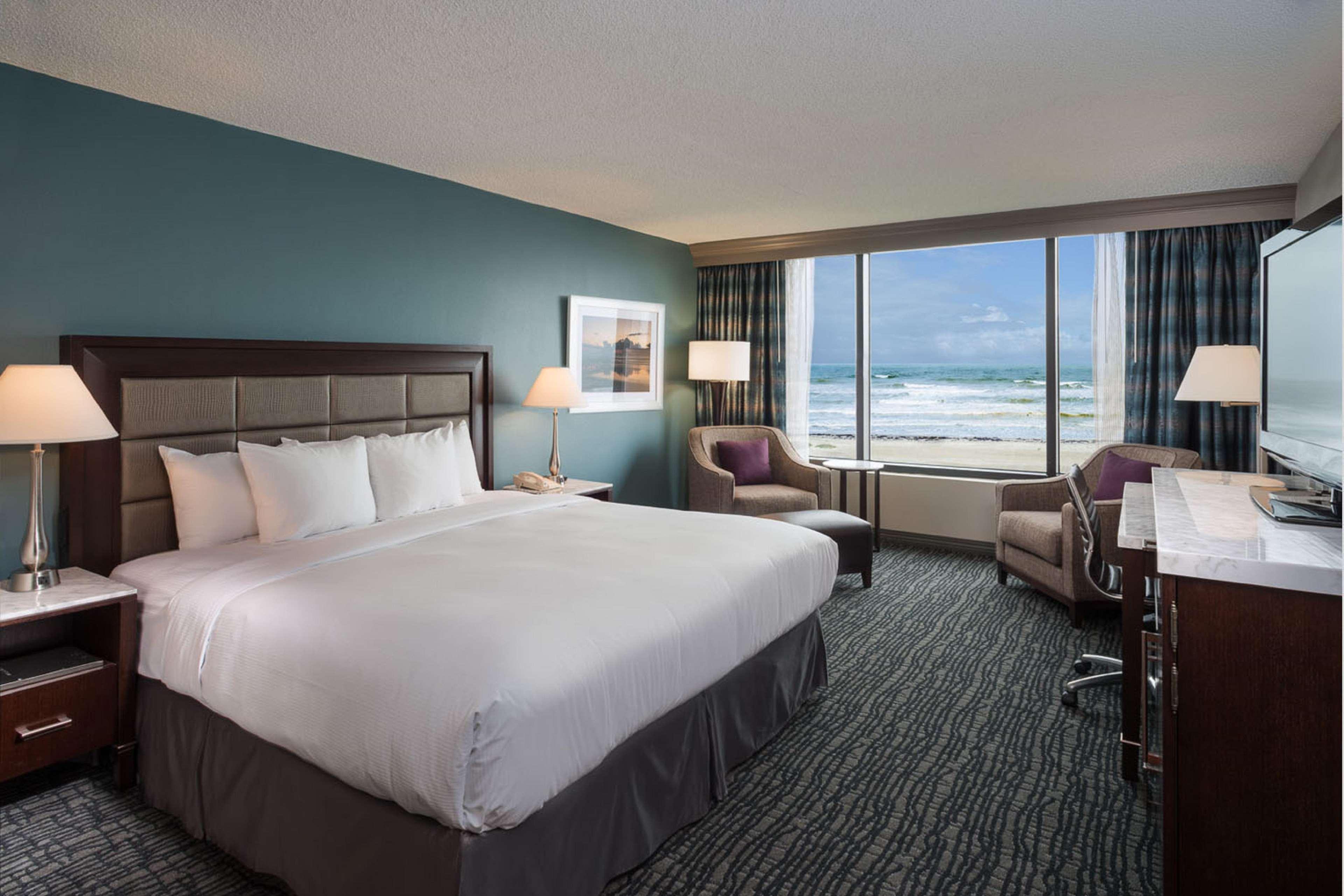 Hilton Cocoa Oceanfront Hotel